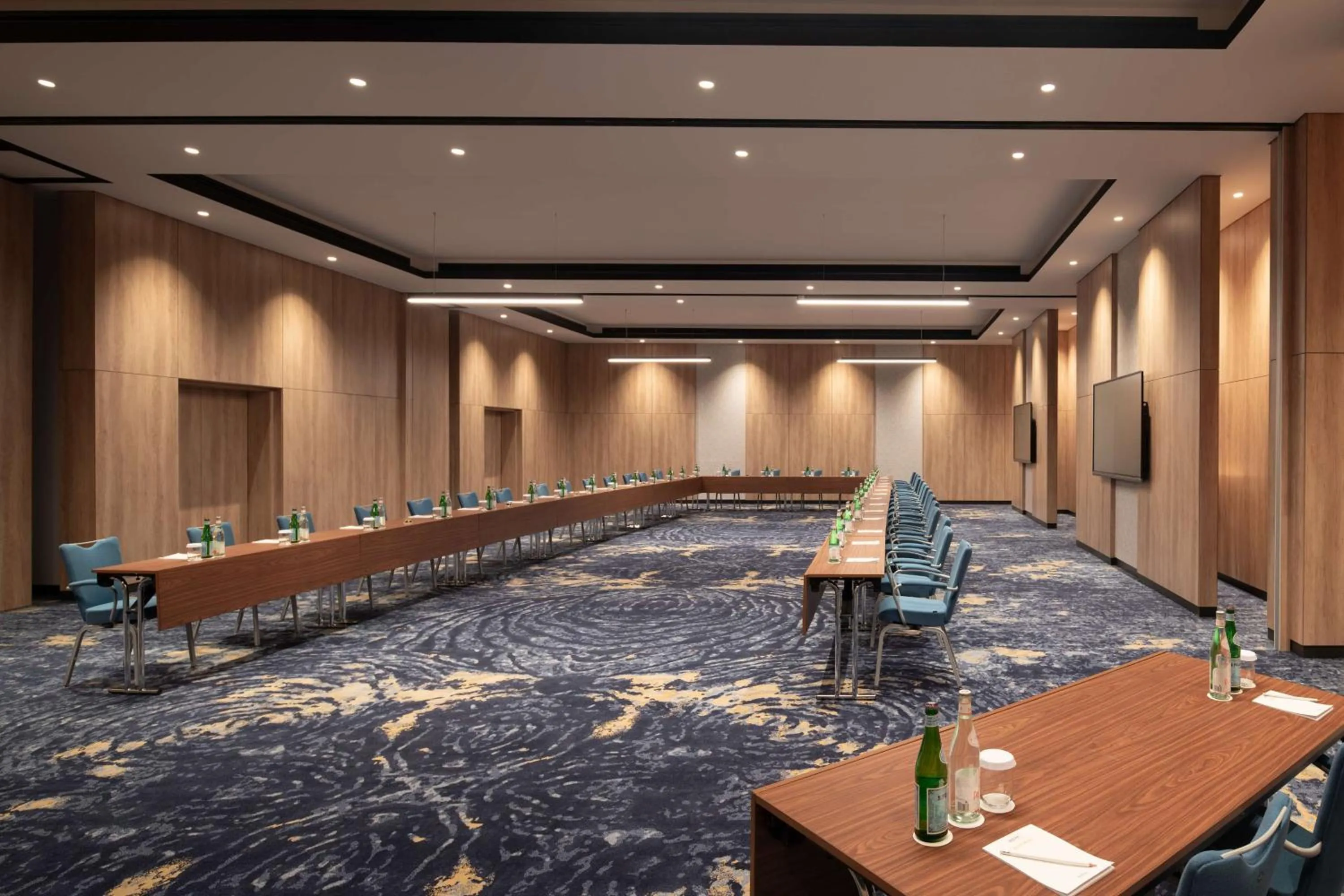 Meeting/conference room in Park Inn by Radisson Hotel & Apartments Kuwait