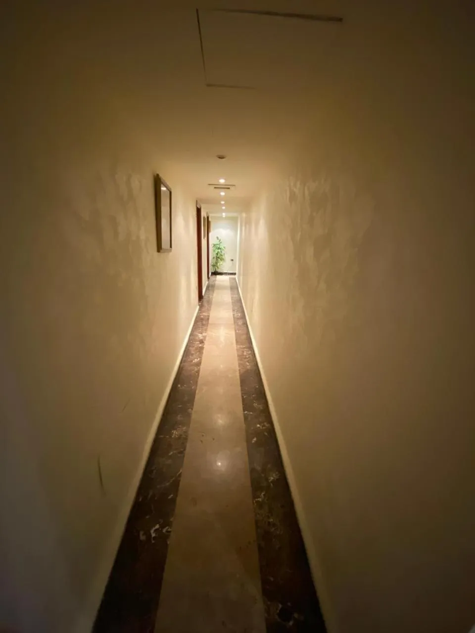 Restaurant/places to eat in Nile sky hotel and suites