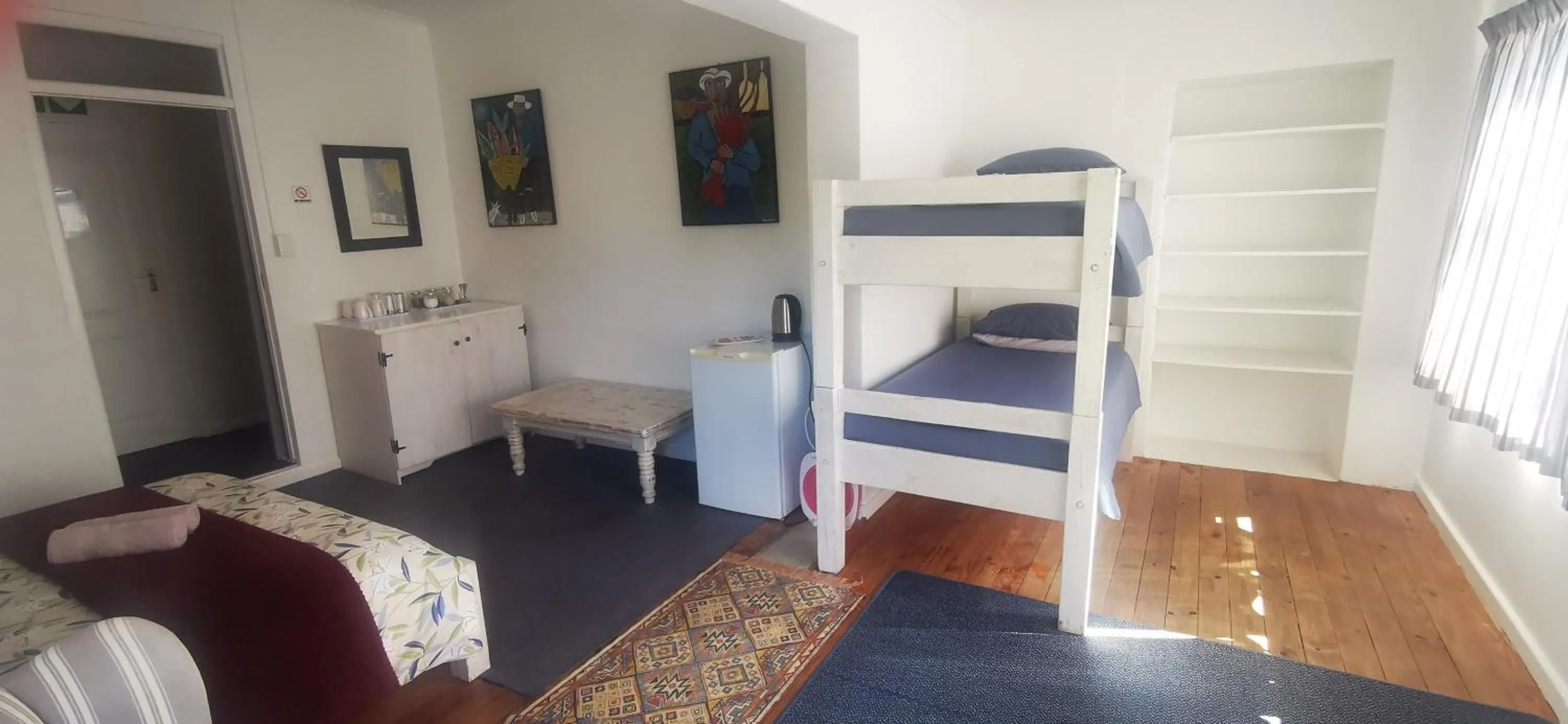 Bedroom, Bed in Hermanus Backpackers & Budget Accommodation