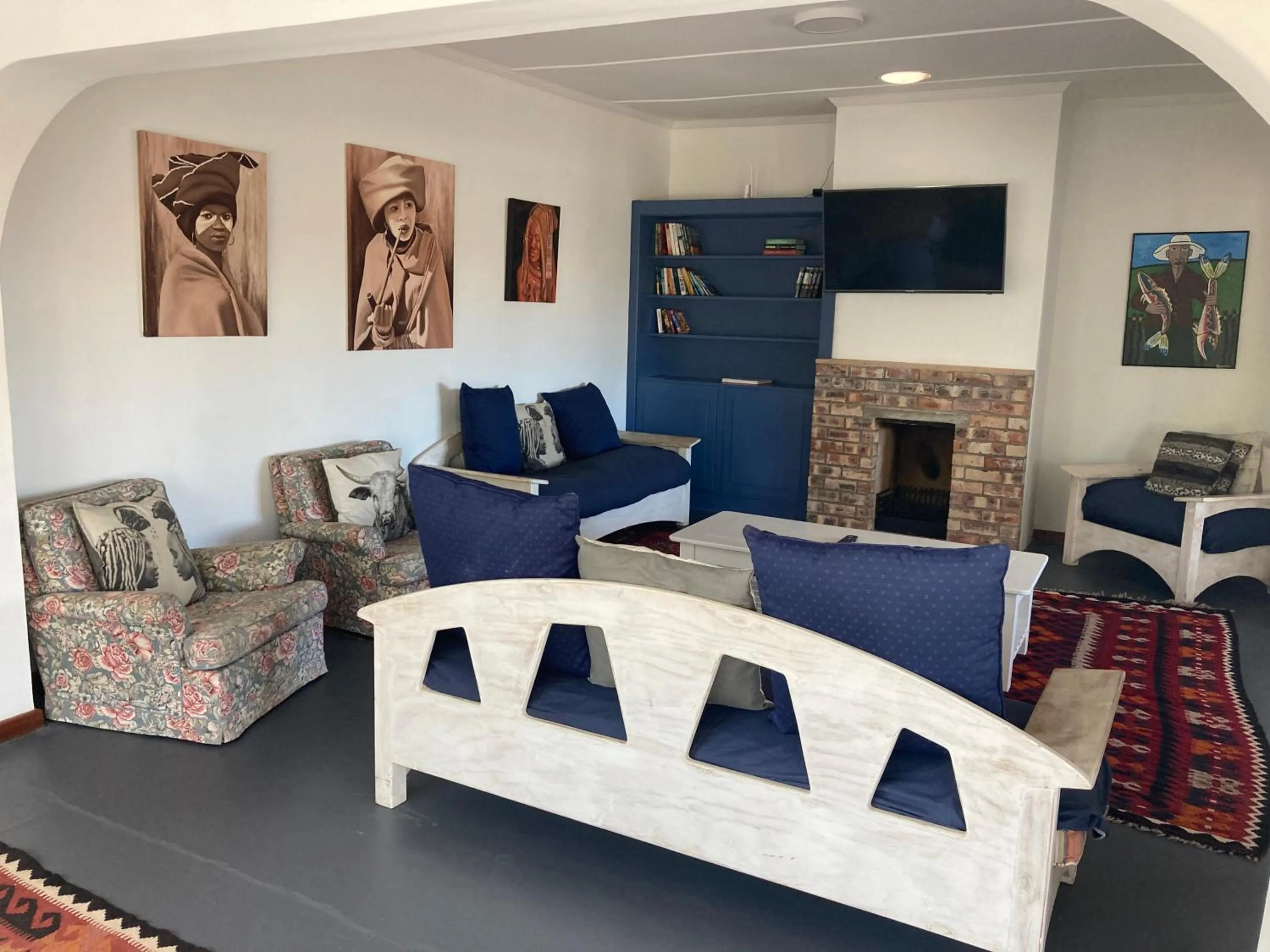 Property building in Hermanus Backpackers & Budget Accommodation