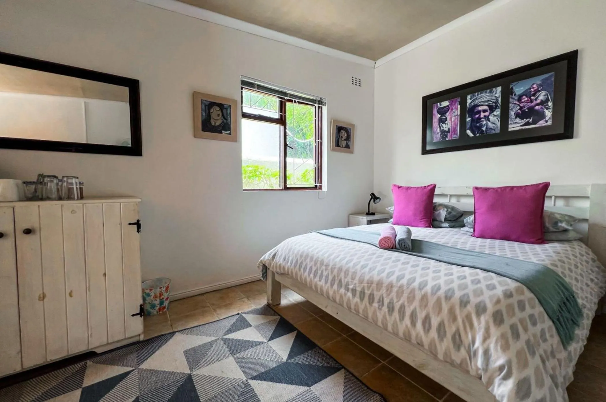 Bedroom, Bed in Hermanus Backpackers & Budget Accommodation