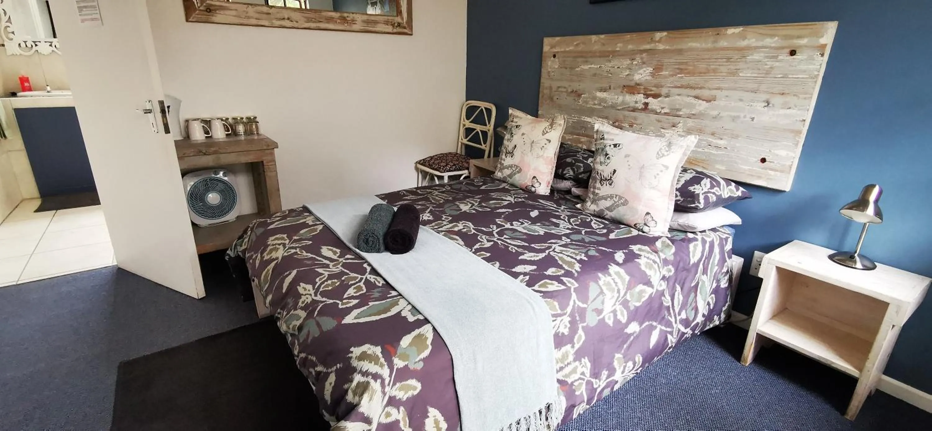 Bed in Hermanus Backpackers & Budget Accommodation