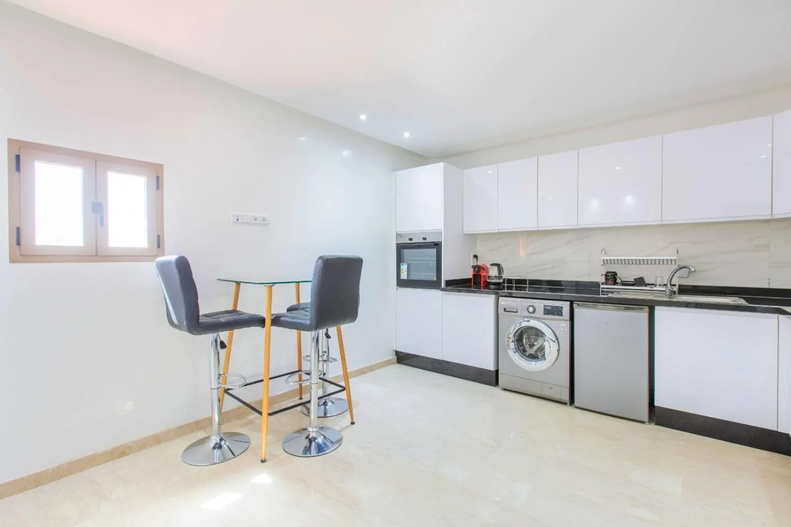 Kitchen or kitchenette in Migdal Gueliz Apart Hôtel