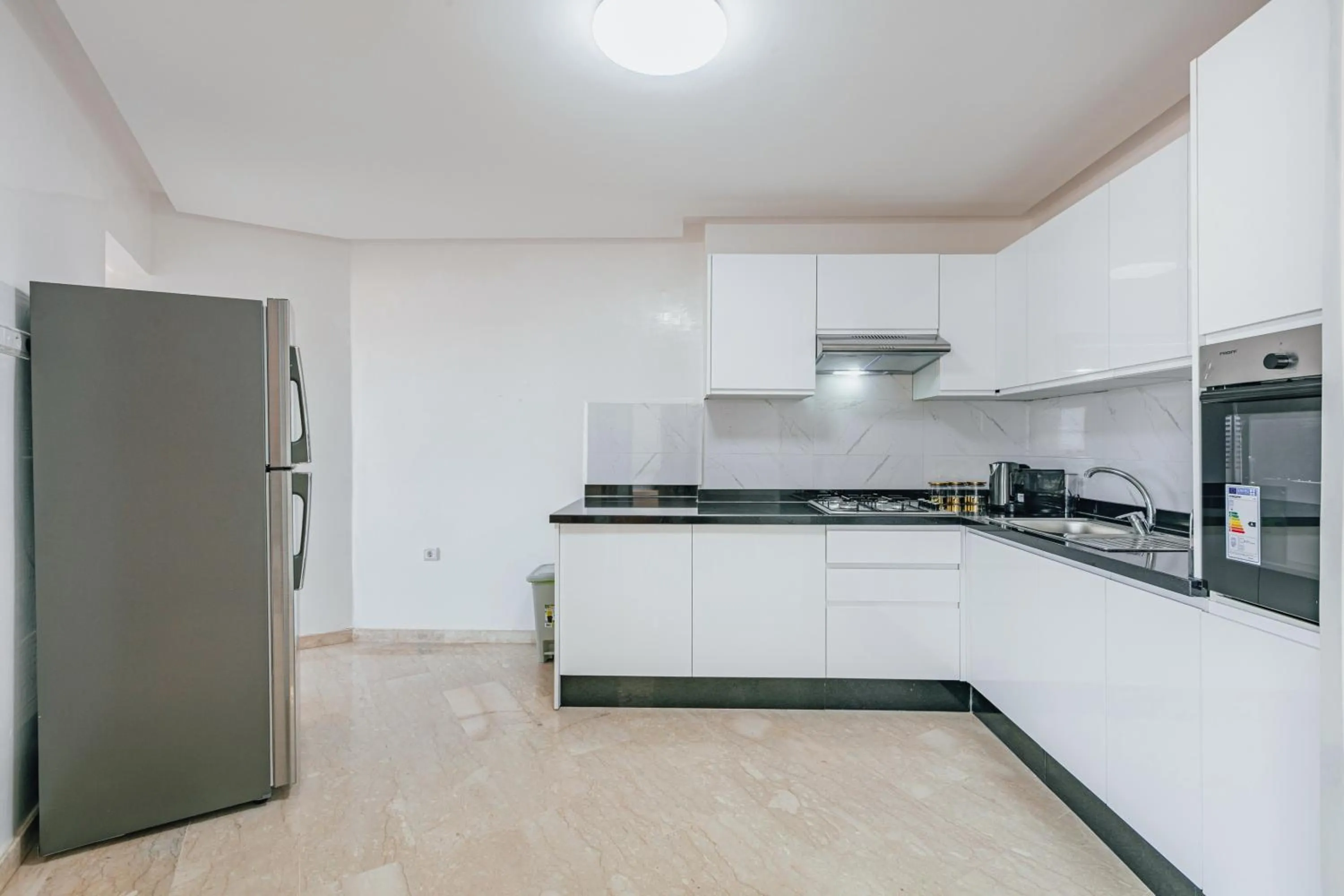 Kitchen or kitchenette in Migdal Gueliz Apart Hôtel