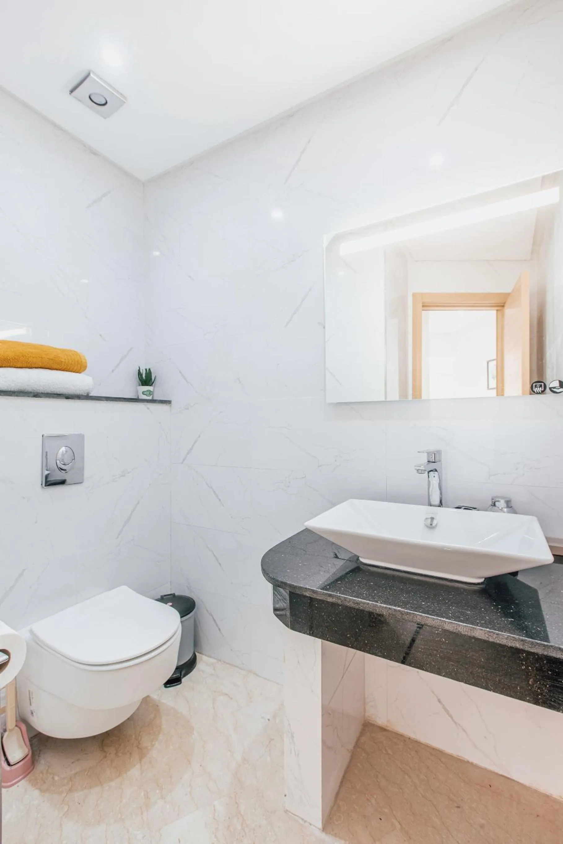 Toilet in Migdal Gueliz Apart Hôtel