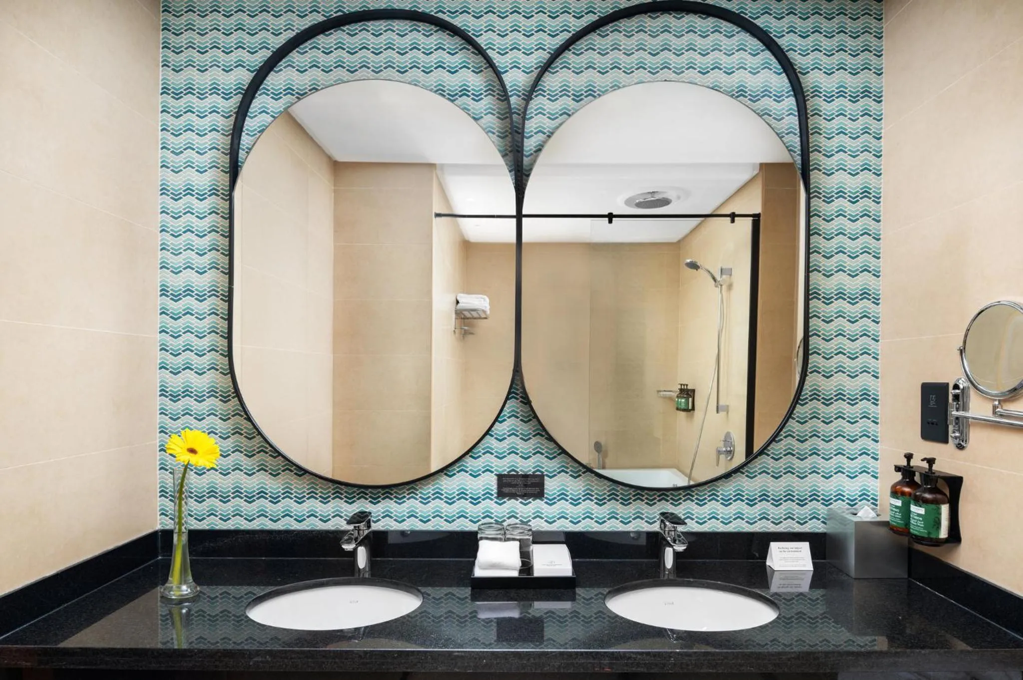 Photo of the whole room in voco Jeddah Gate by IHG