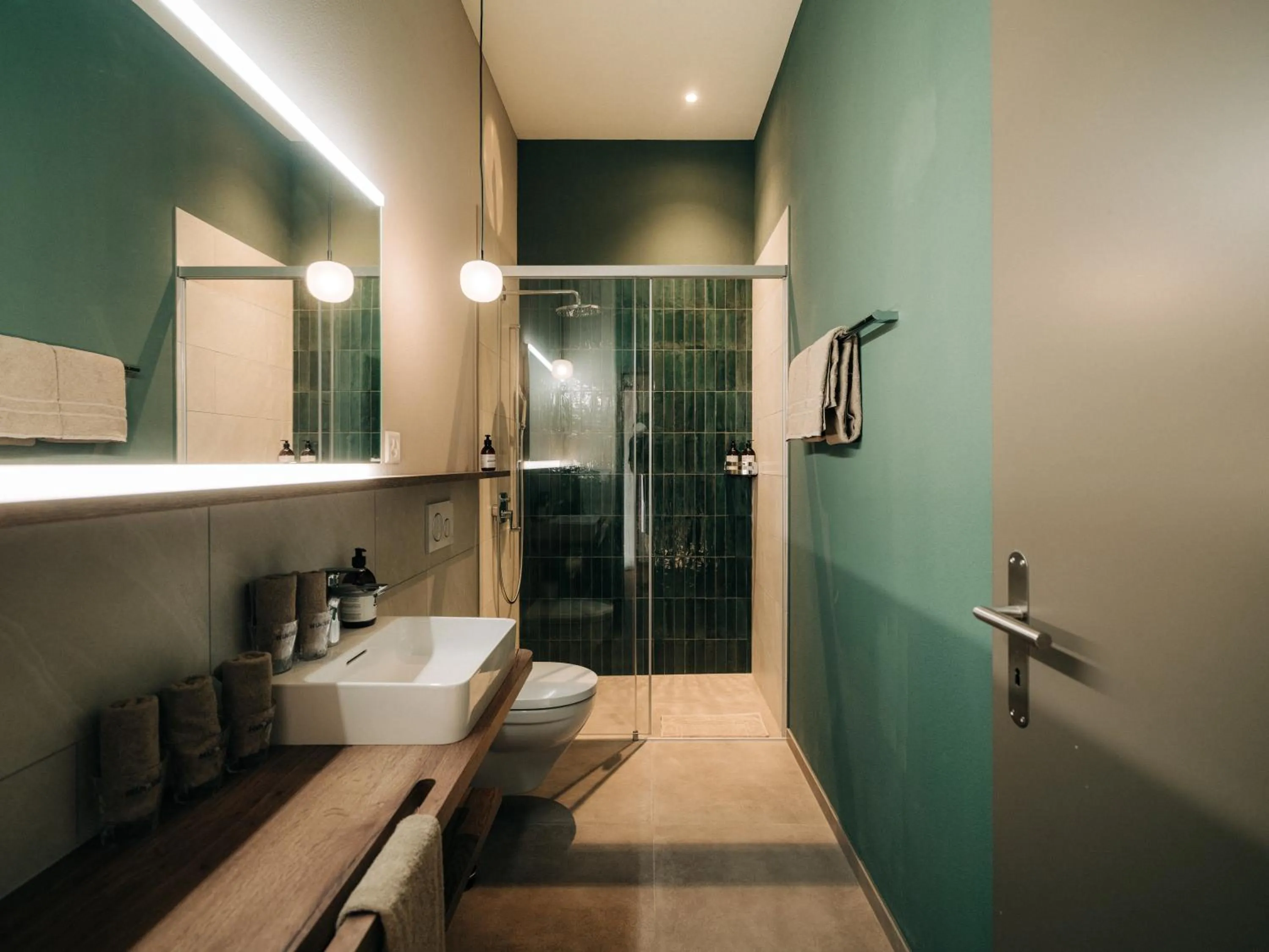 Shower in KURVE Apartments & Lounge