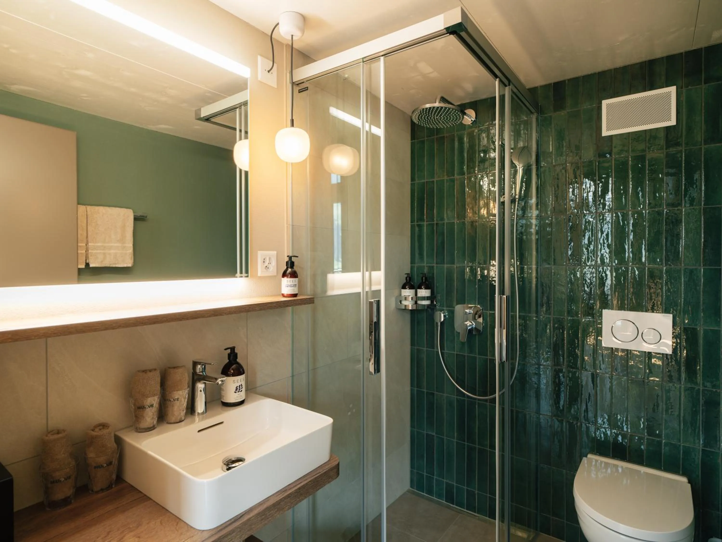 Shower in KURVE Apartments & Lounge