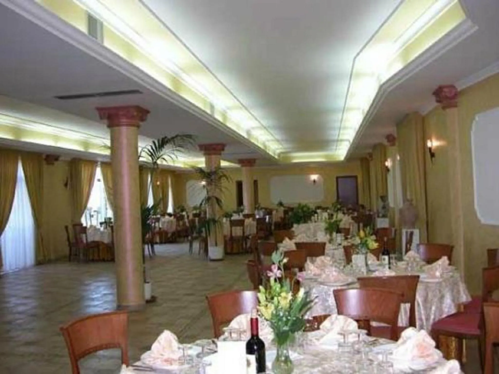 Restaurant/places to eat in Hotel San Francesco Terme