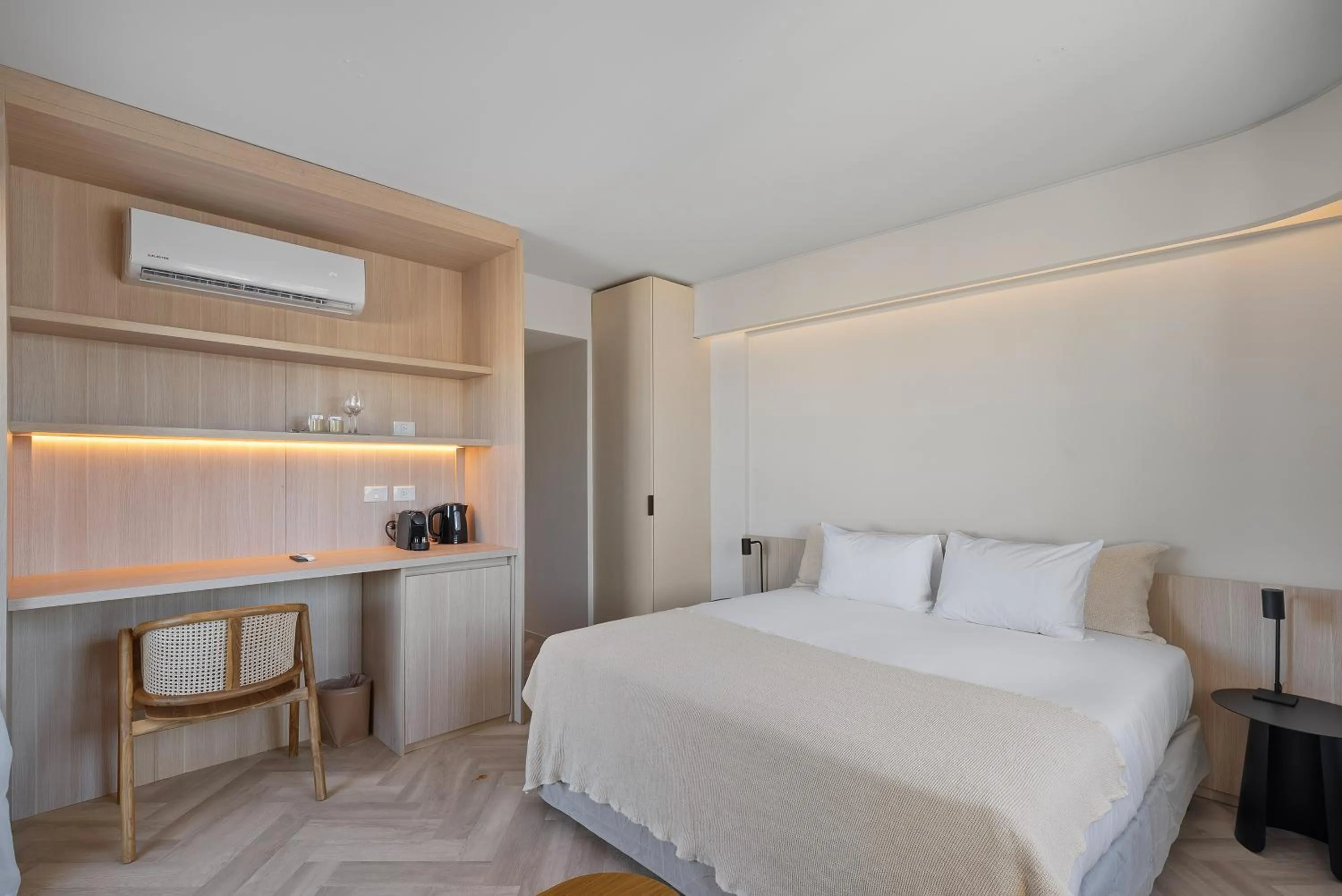 Photo of the whole room, Bed in Vilon Recoleta Hotel