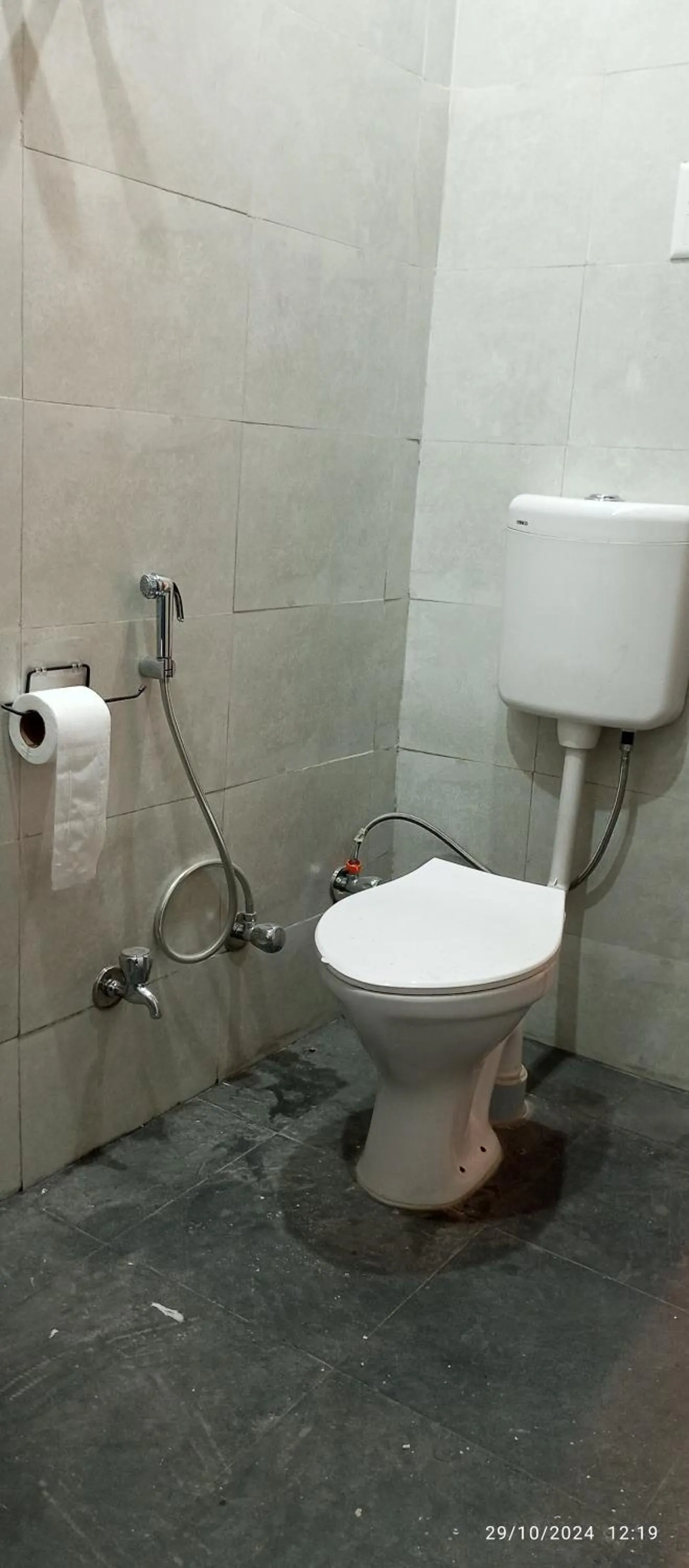 Bathroom in Backpackers Station