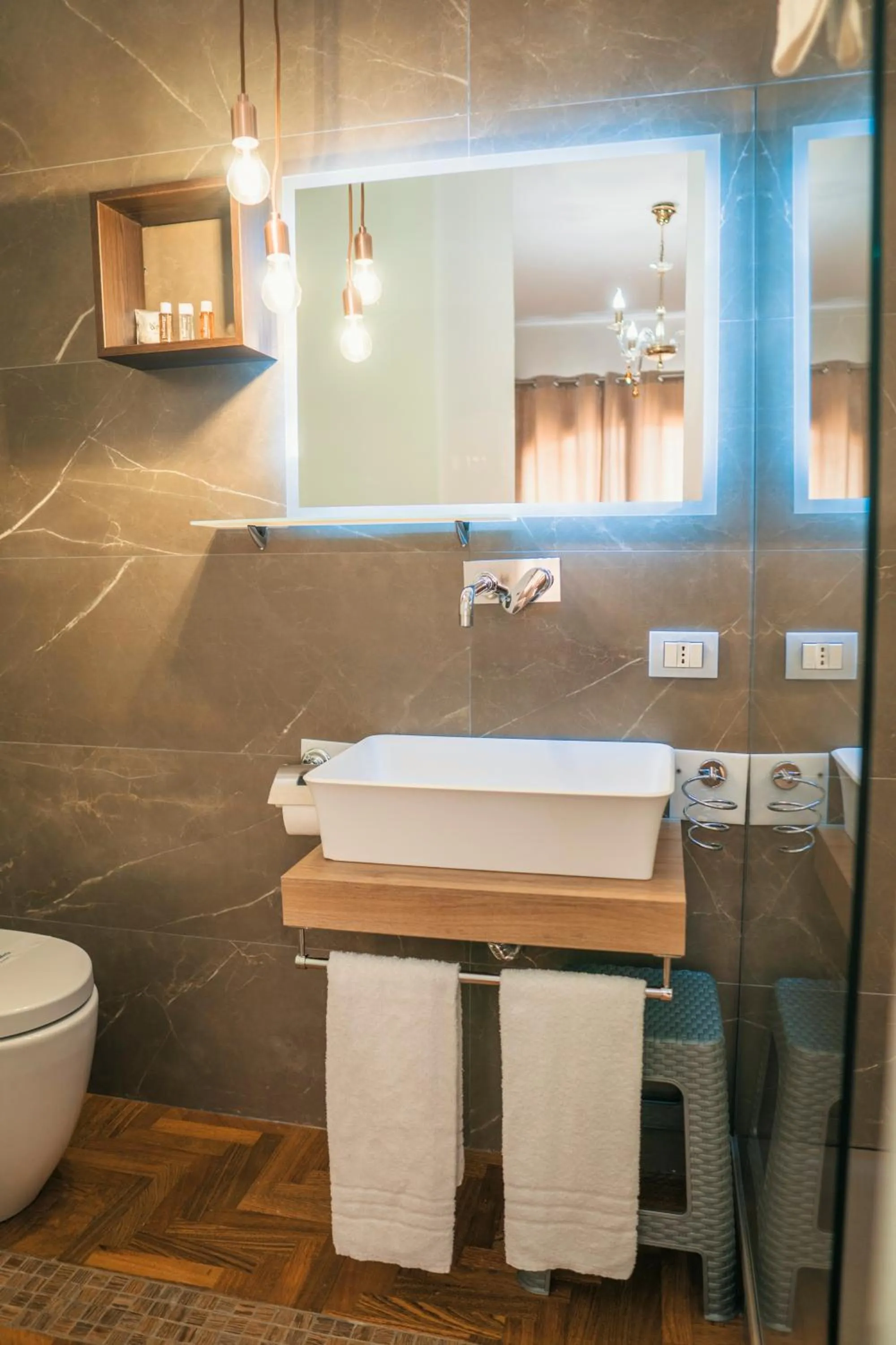 Toilet in Villa La Lumia B&B Suites & Apartments