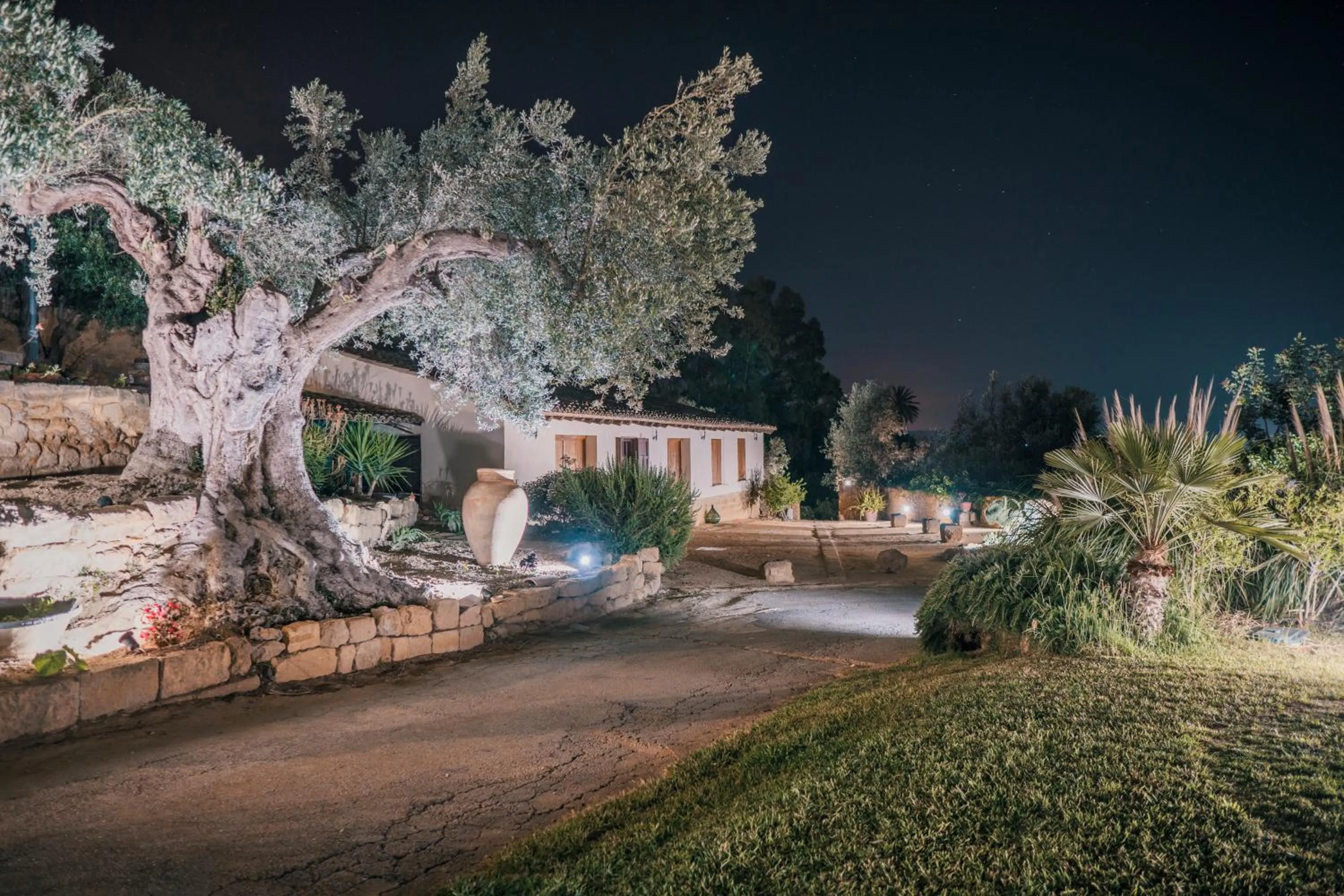 Property building in Villa La Lumia B&B Suites & Apartments