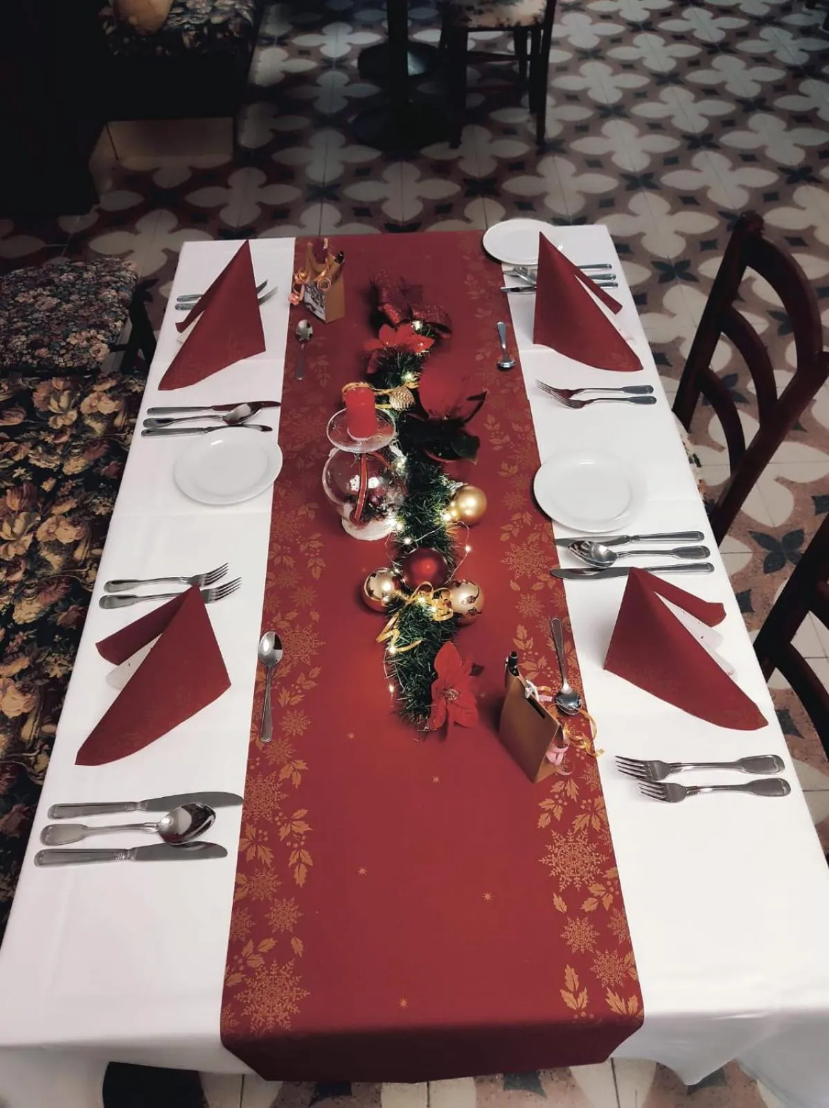 Restaurant/places to eat in Parkhotel Forest