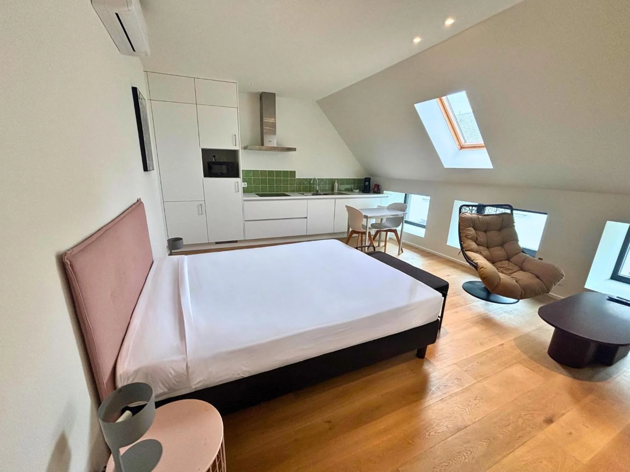 Kitchen or kitchenette in Smartflats - Meir Antwerp