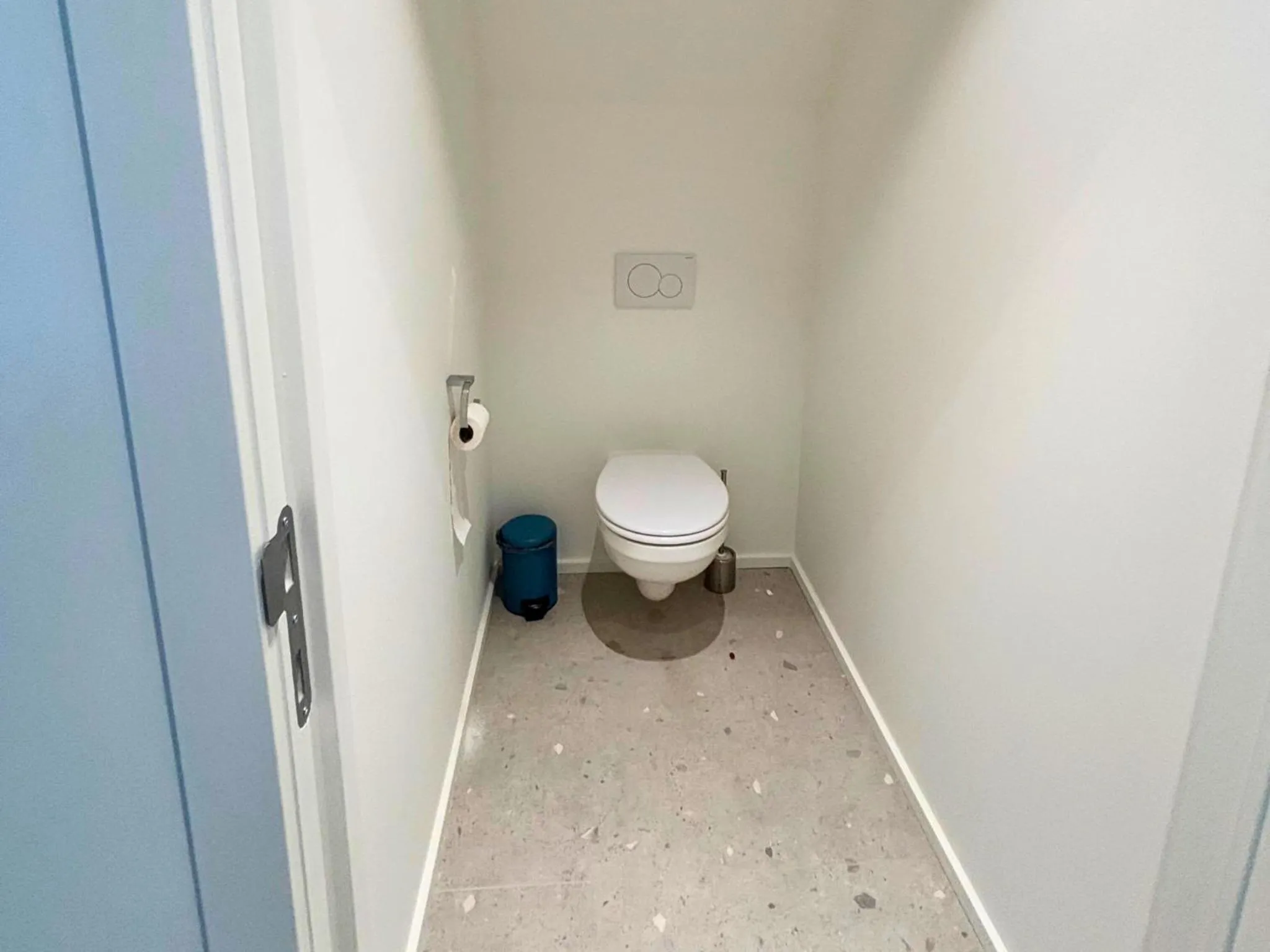 Toilet in Smartflats - Meir Antwerp