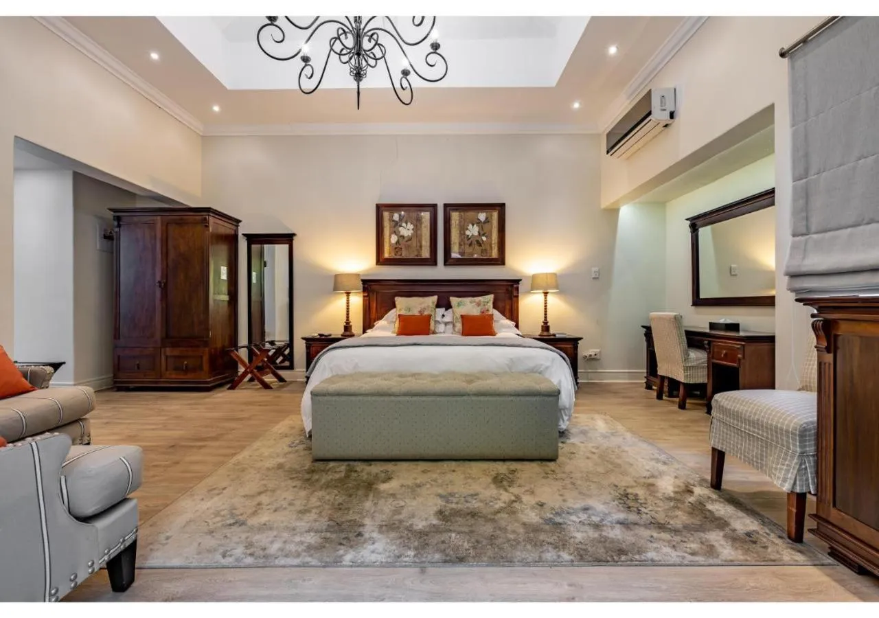 Bed in Sheppard Boutique Hotel