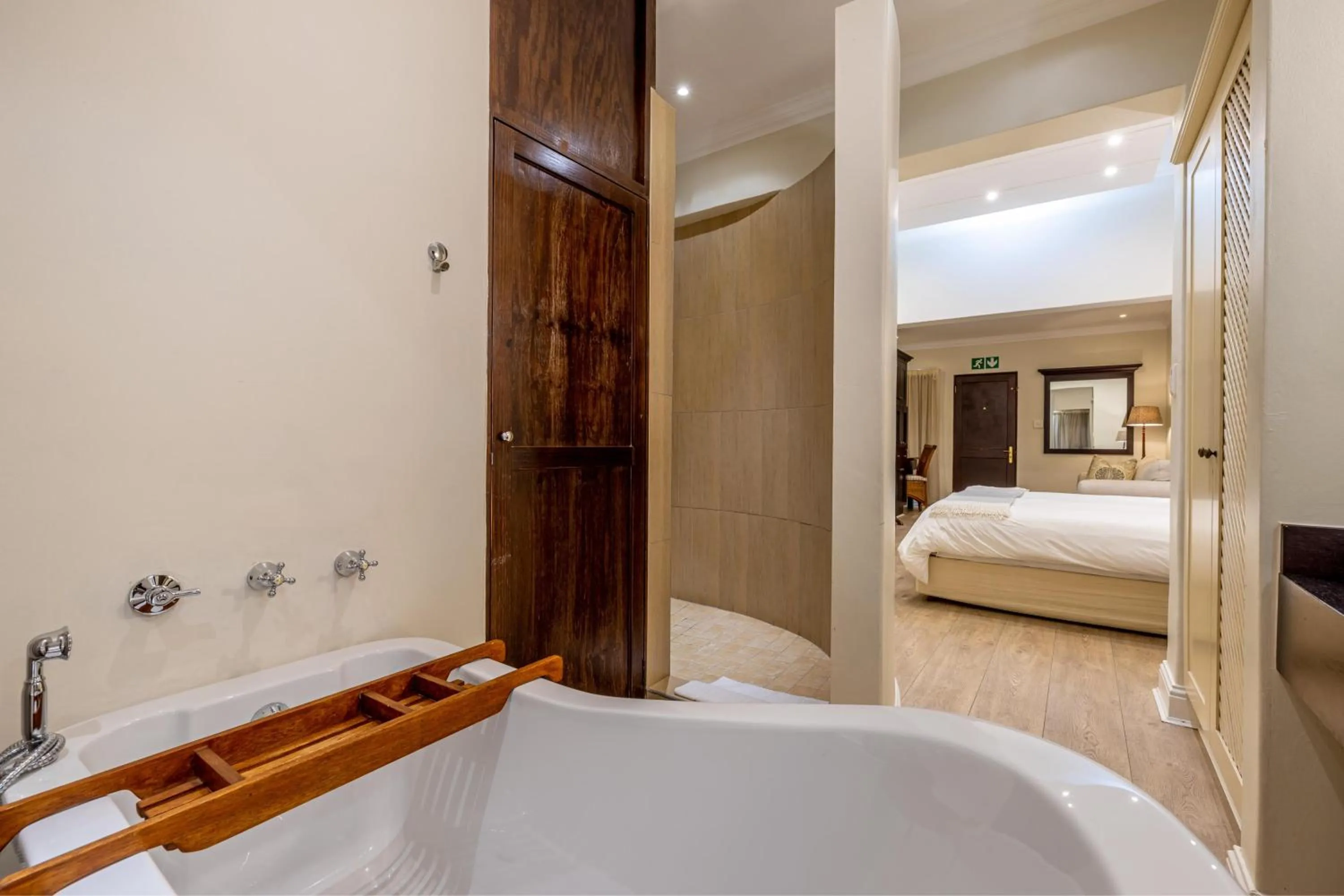 Bathroom, Bed in Sheppard Boutique Hotel