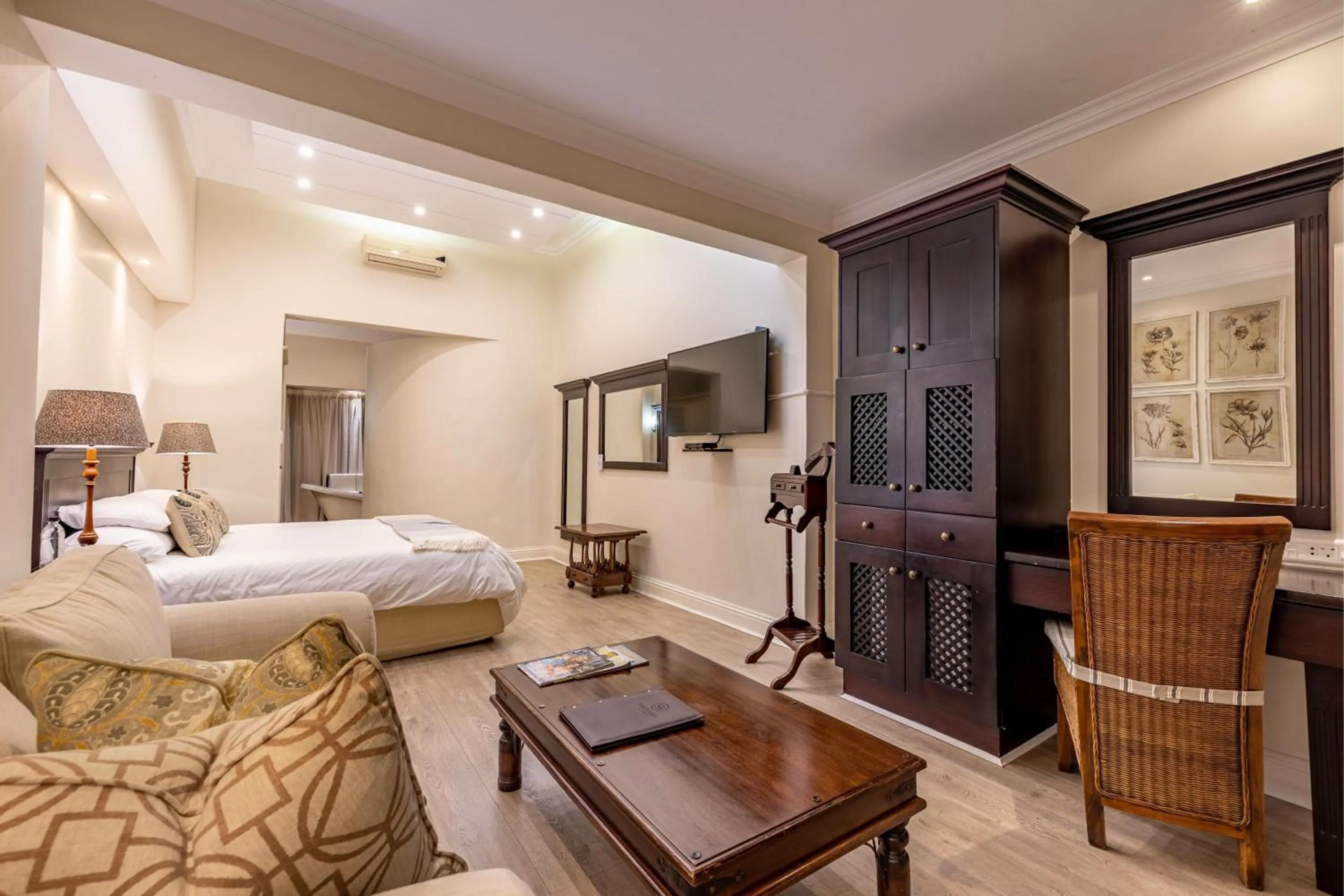 Bed in Sheppard Boutique Hotel