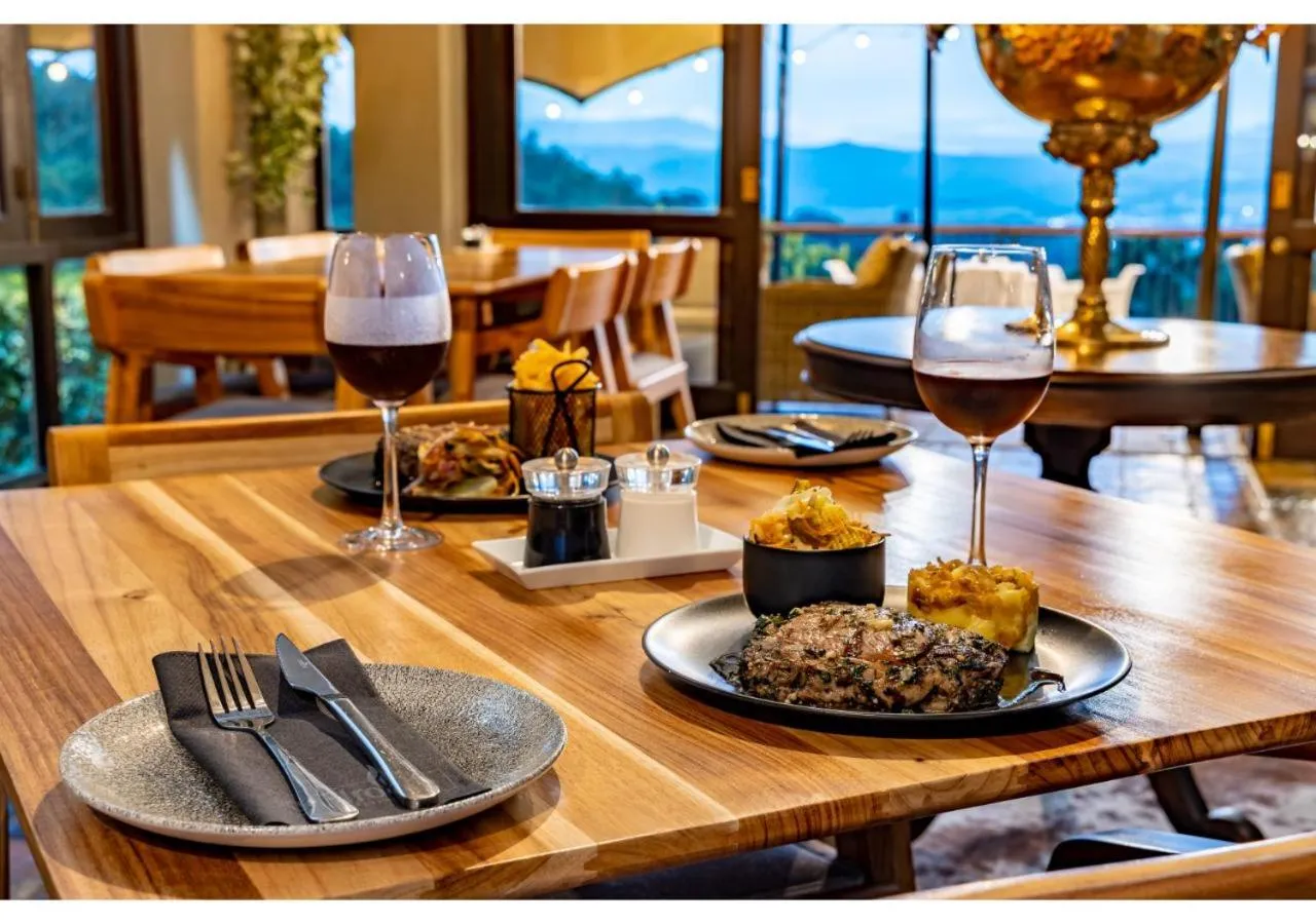 Restaurant/places to eat in Sheppard Boutique Hotel