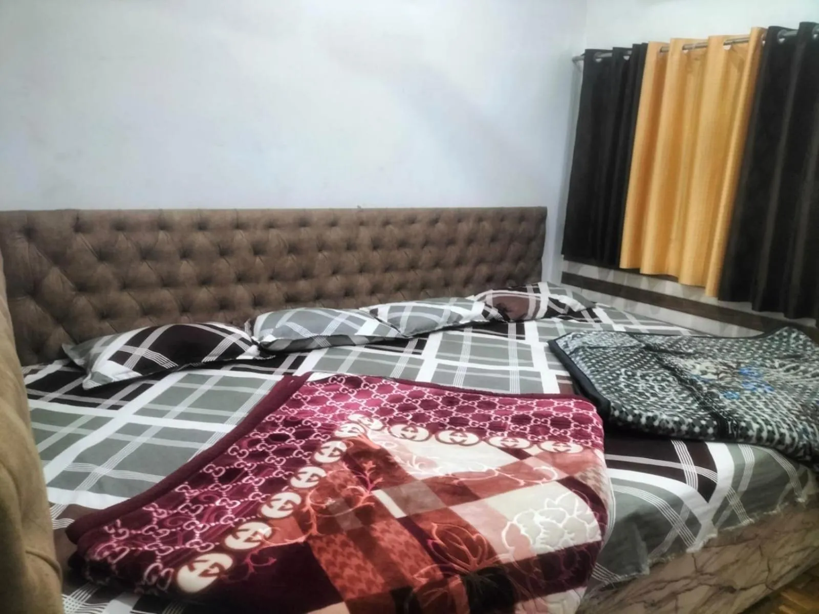 Bed in Shree Gopal Niketan