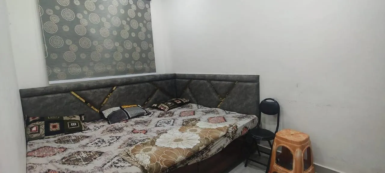 Bed in Shree Gopal Niketan