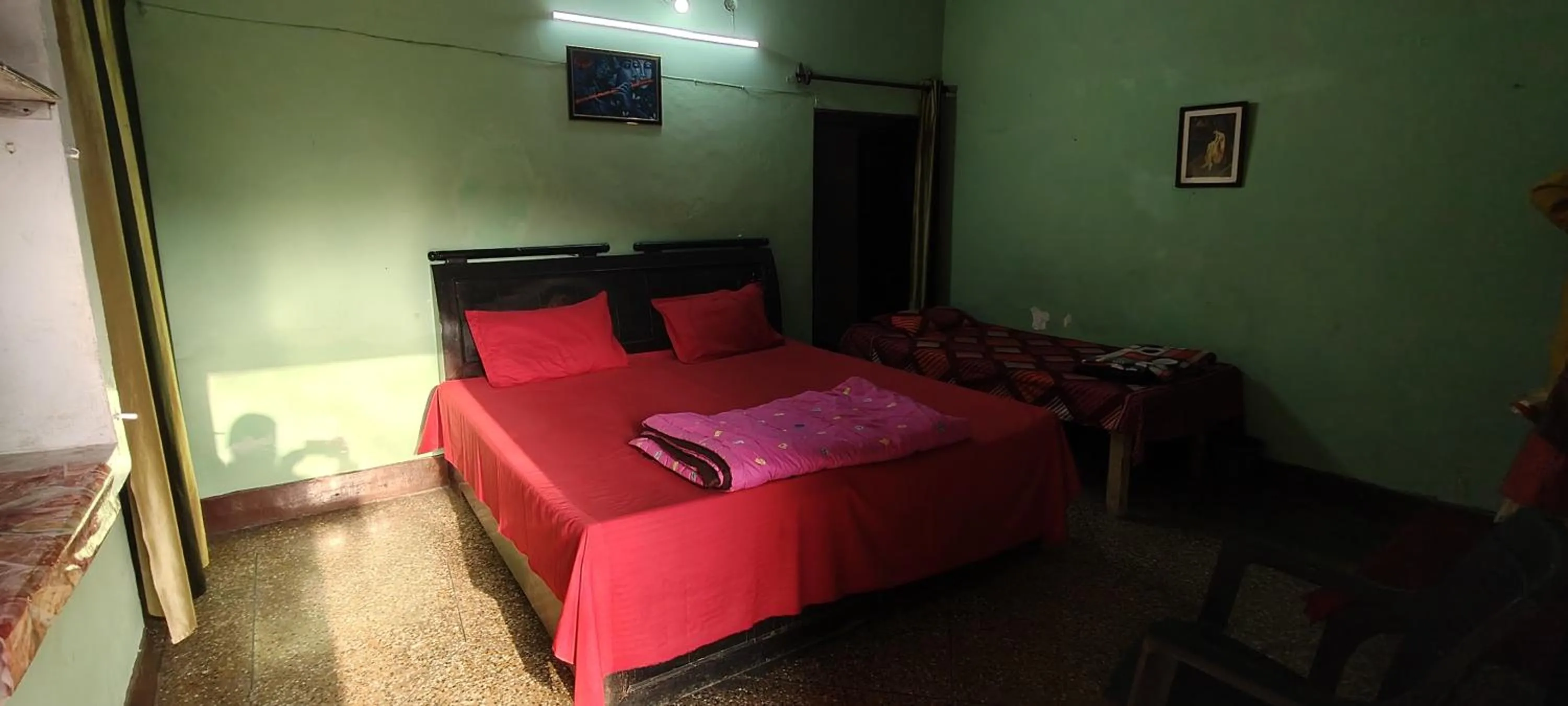 Bed in Shree Gopal Niketan
