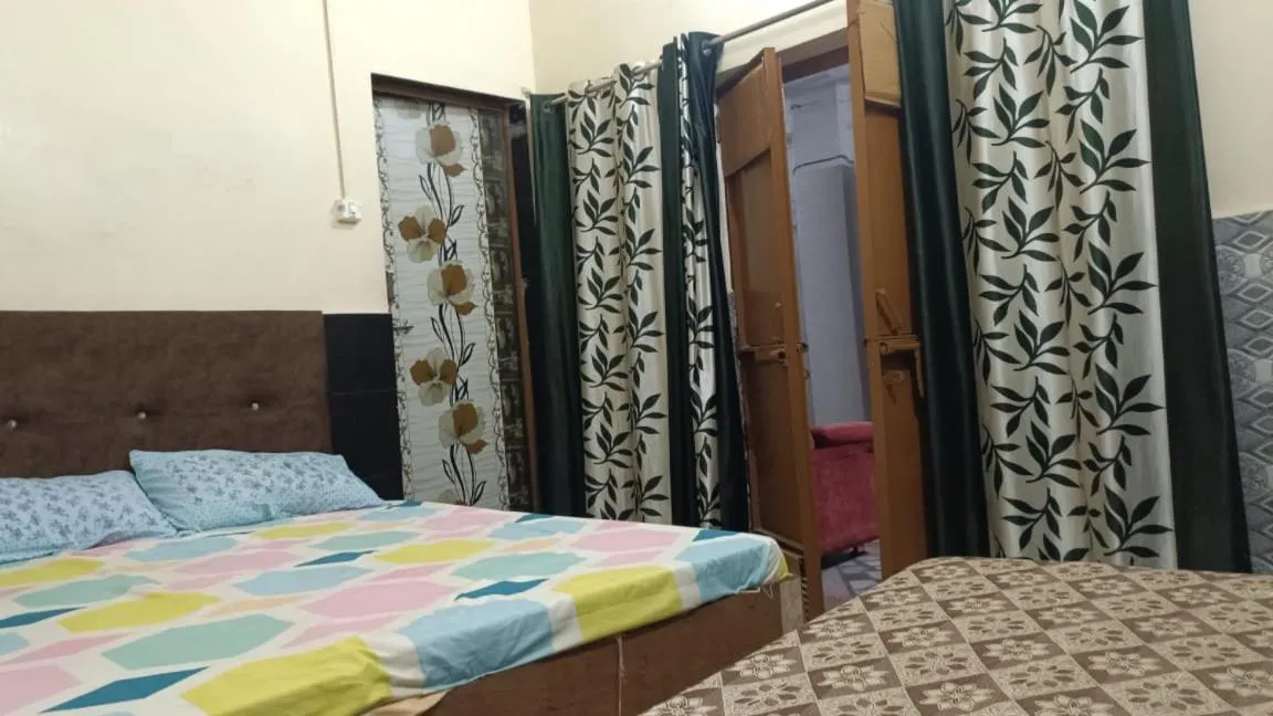 Bed in Shree Gopal Niketan