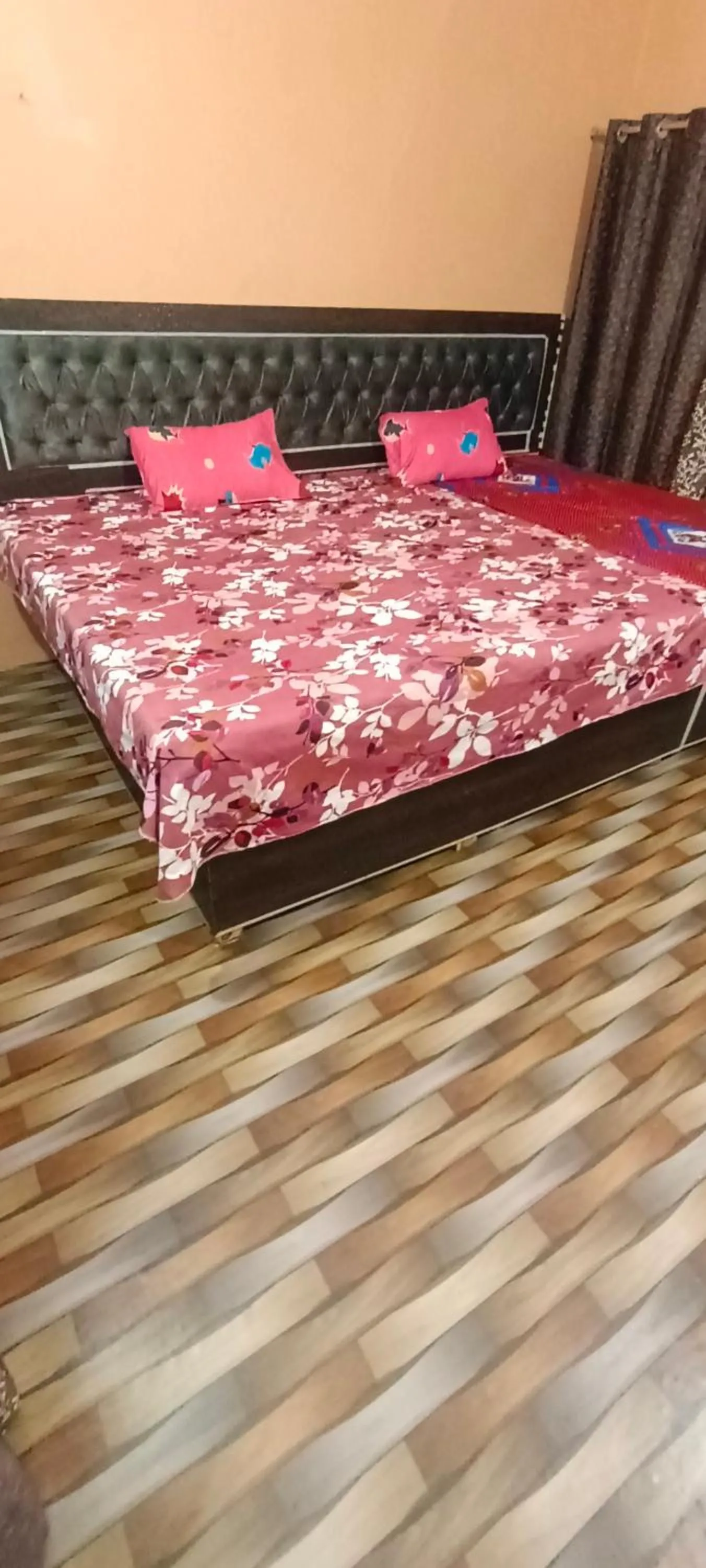 Bed in Shree Gopal Niketan