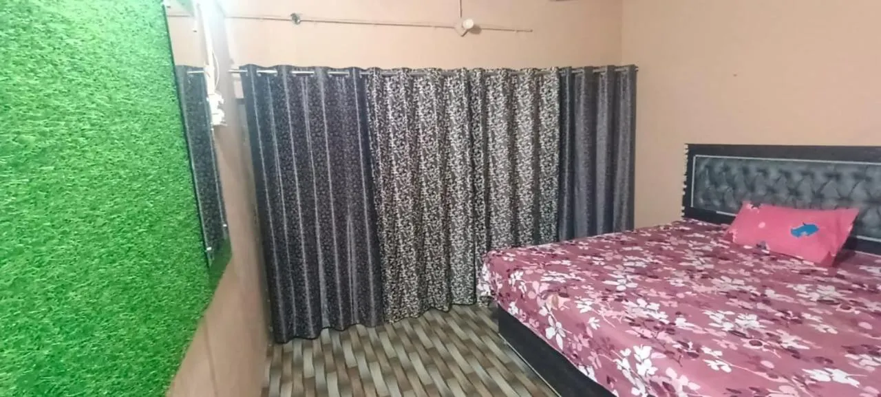 Bed in Shree Gopal Niketan