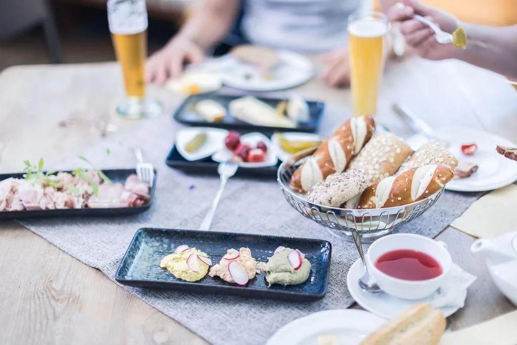 Restaurant/places to eat in Hotel Sportalmmm, Hoch-Genuss