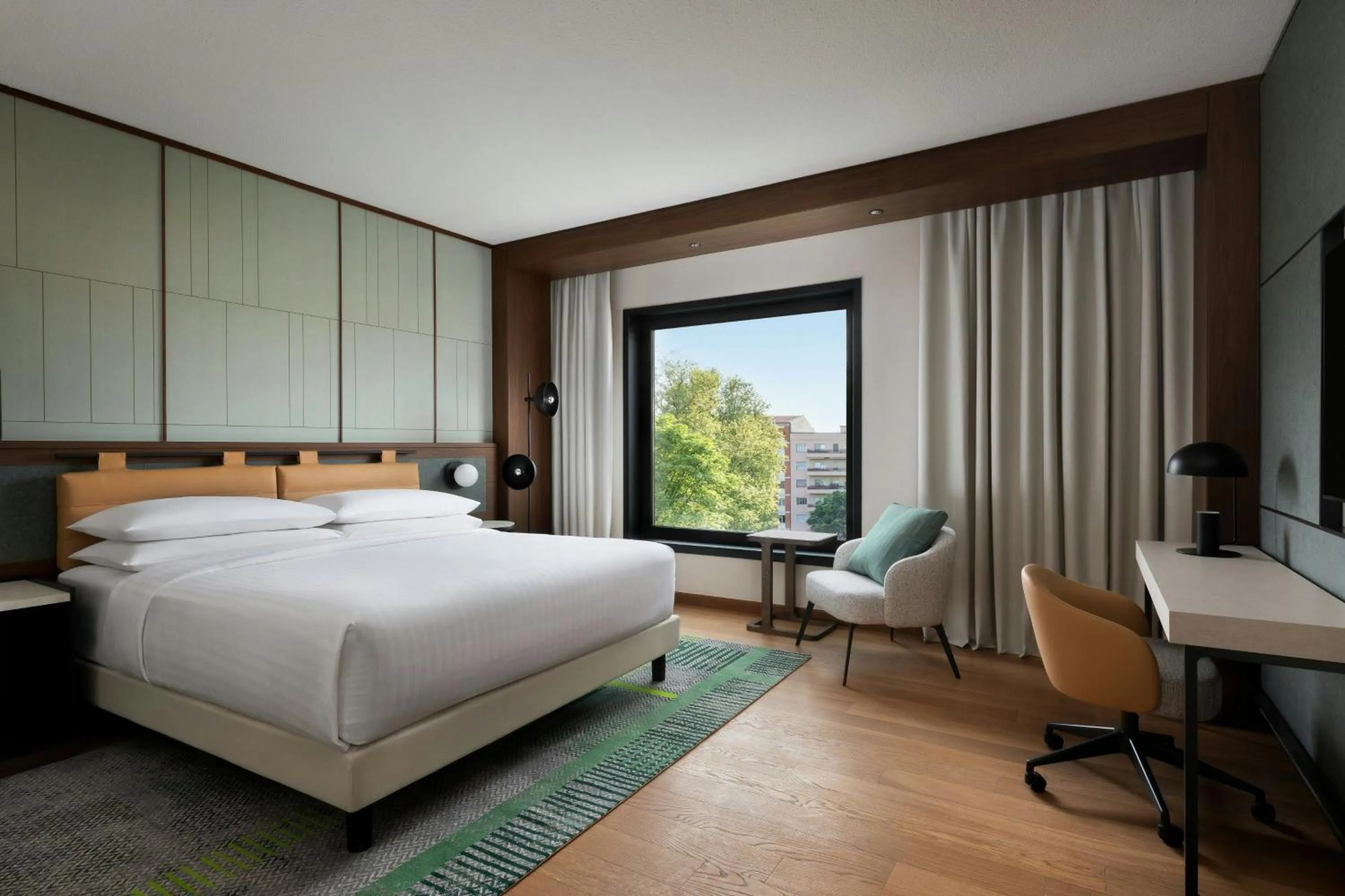 Photo of the whole room, Bed in Milan Marriott Hotel