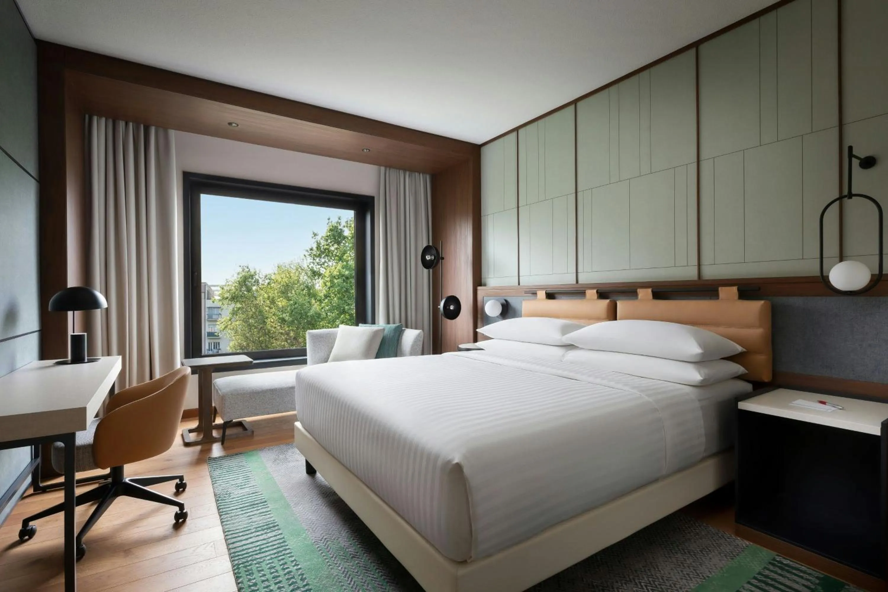 Photo of the whole room, Bed in Milan Marriott Hotel