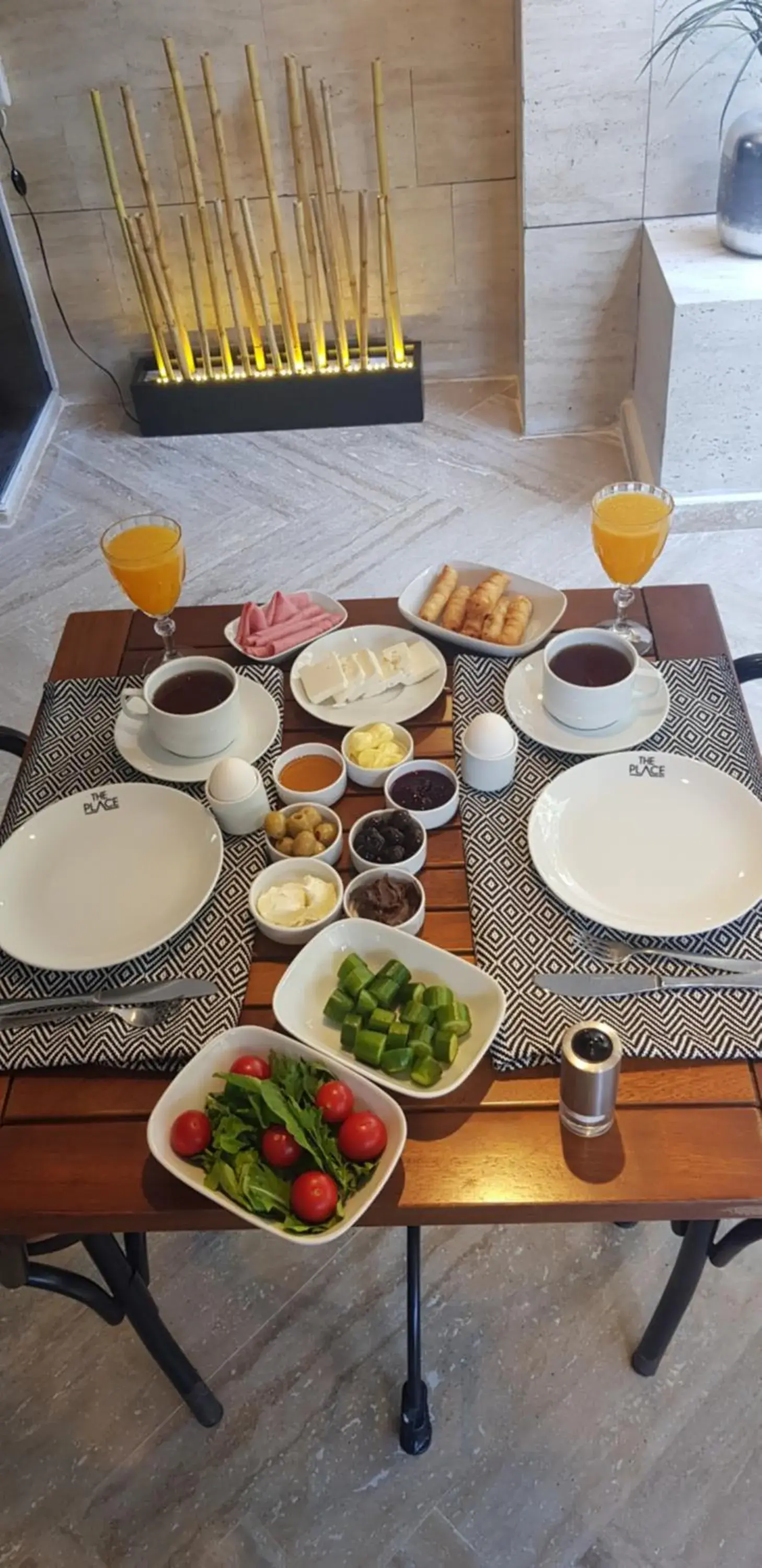 Food and drinks in The Place Suit & Apartments Food and drinks in The Place Suit & Apartments