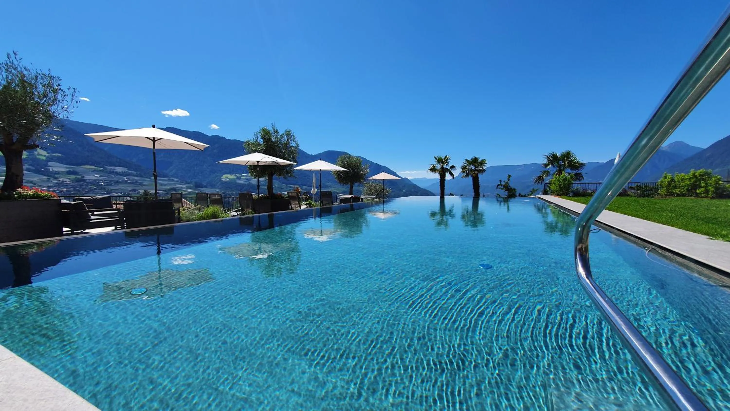 Swimming pool in Örtlerhof