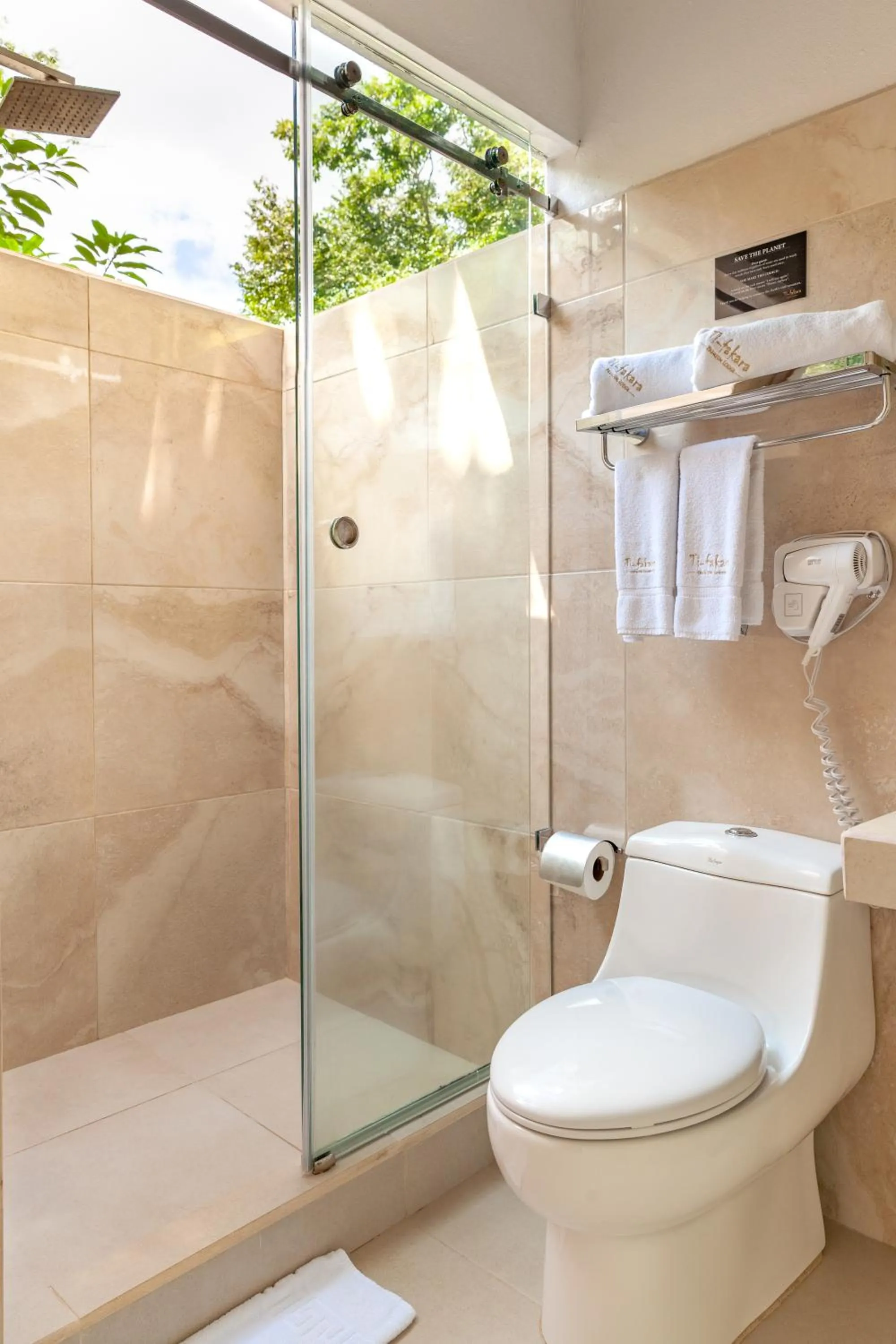 Bathroom in Tifakara Boutique Hotel & Birding Oasis