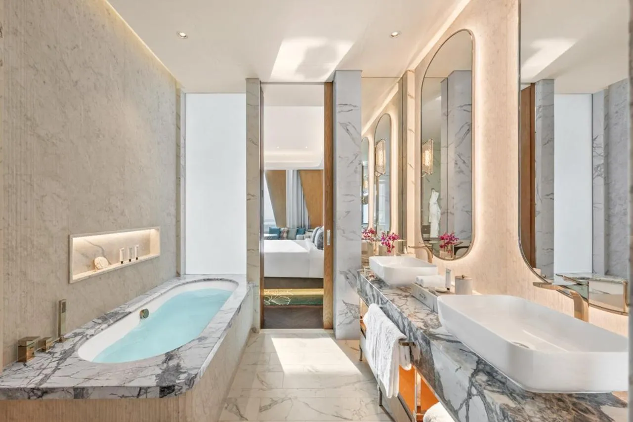 Bedroom, Bed in Mandarin Oriental Downtown, Dubai