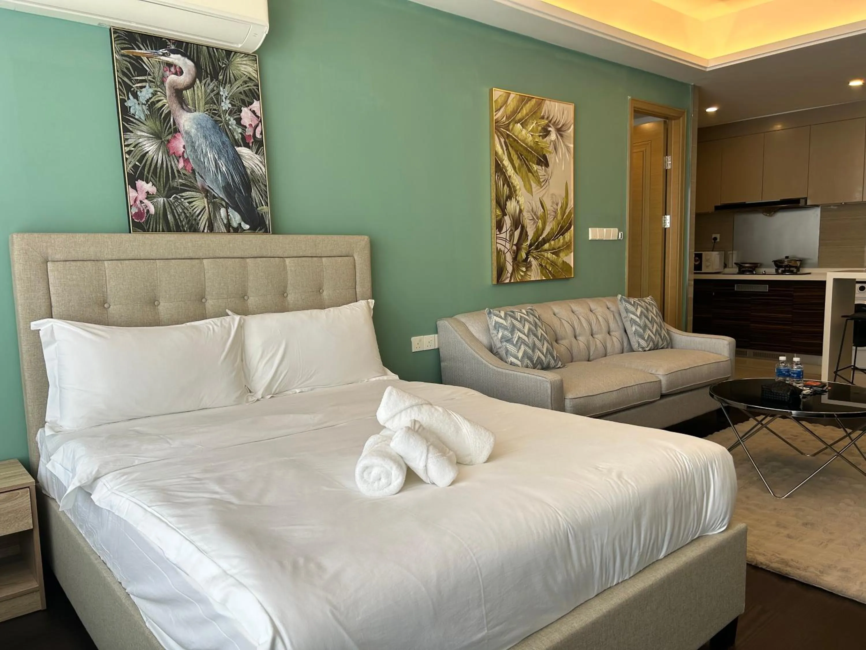 Bed in R&F Princess Cove Cozy&Boutique Homestay By Wan Li Property Management