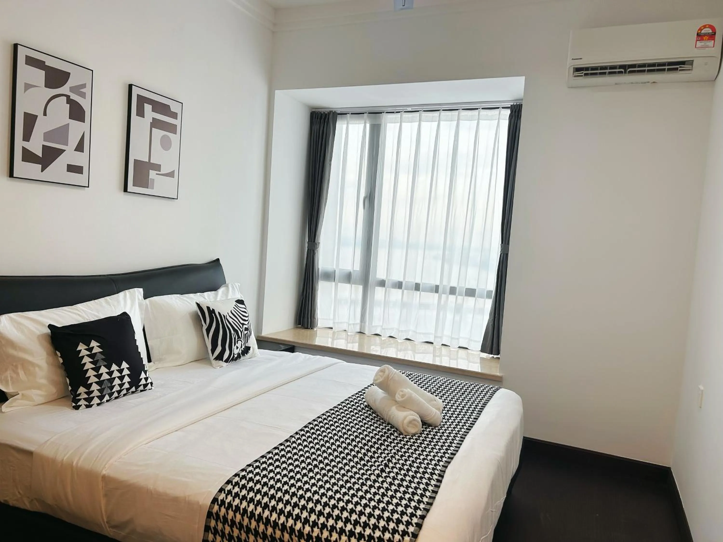 Bed in R&F Princess Cove Cozy&Boutique Homestay By Wan Li Property Management