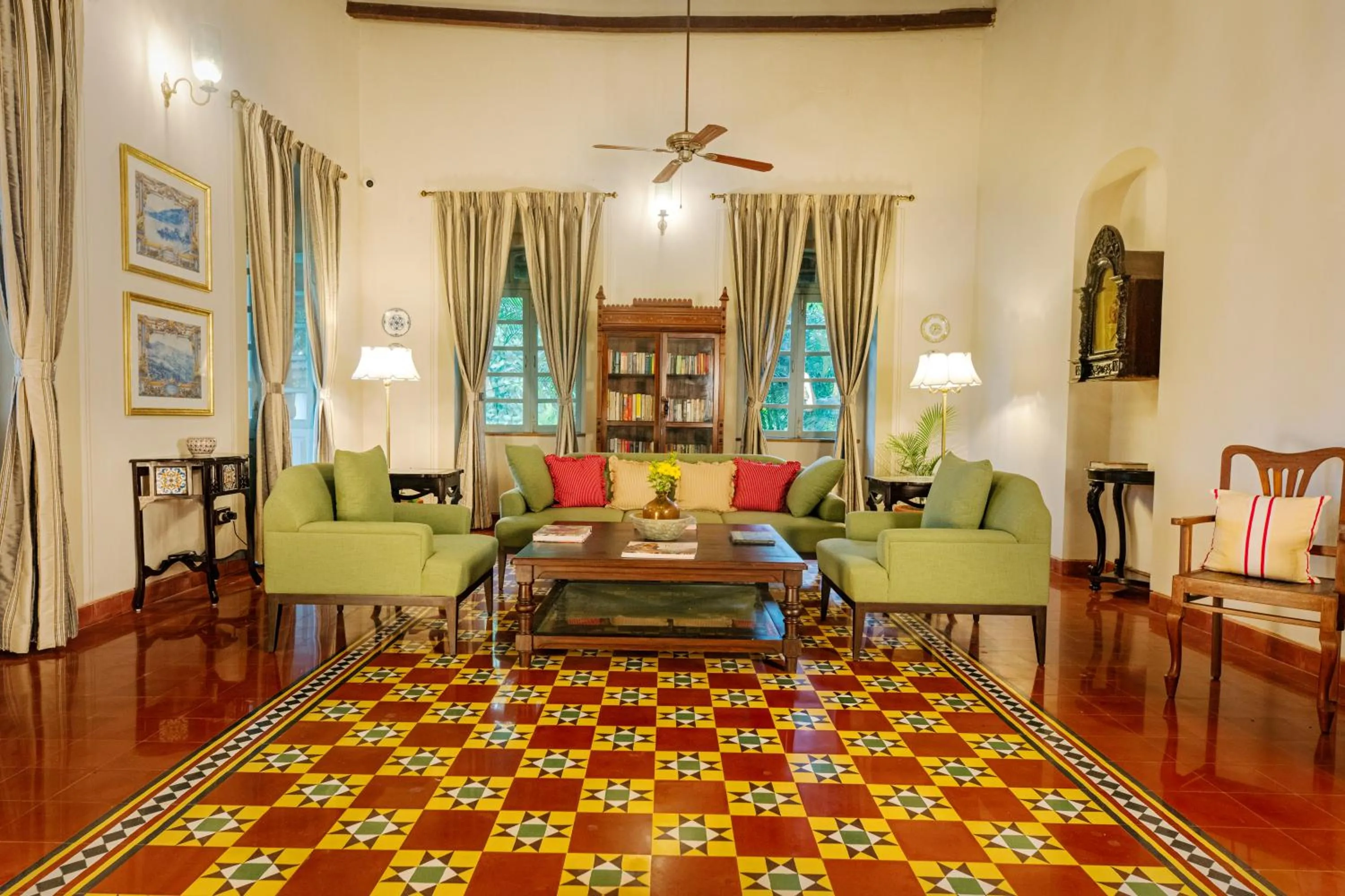 Living room in Mansao Curtorim - A CGH Earth SAHA Experience