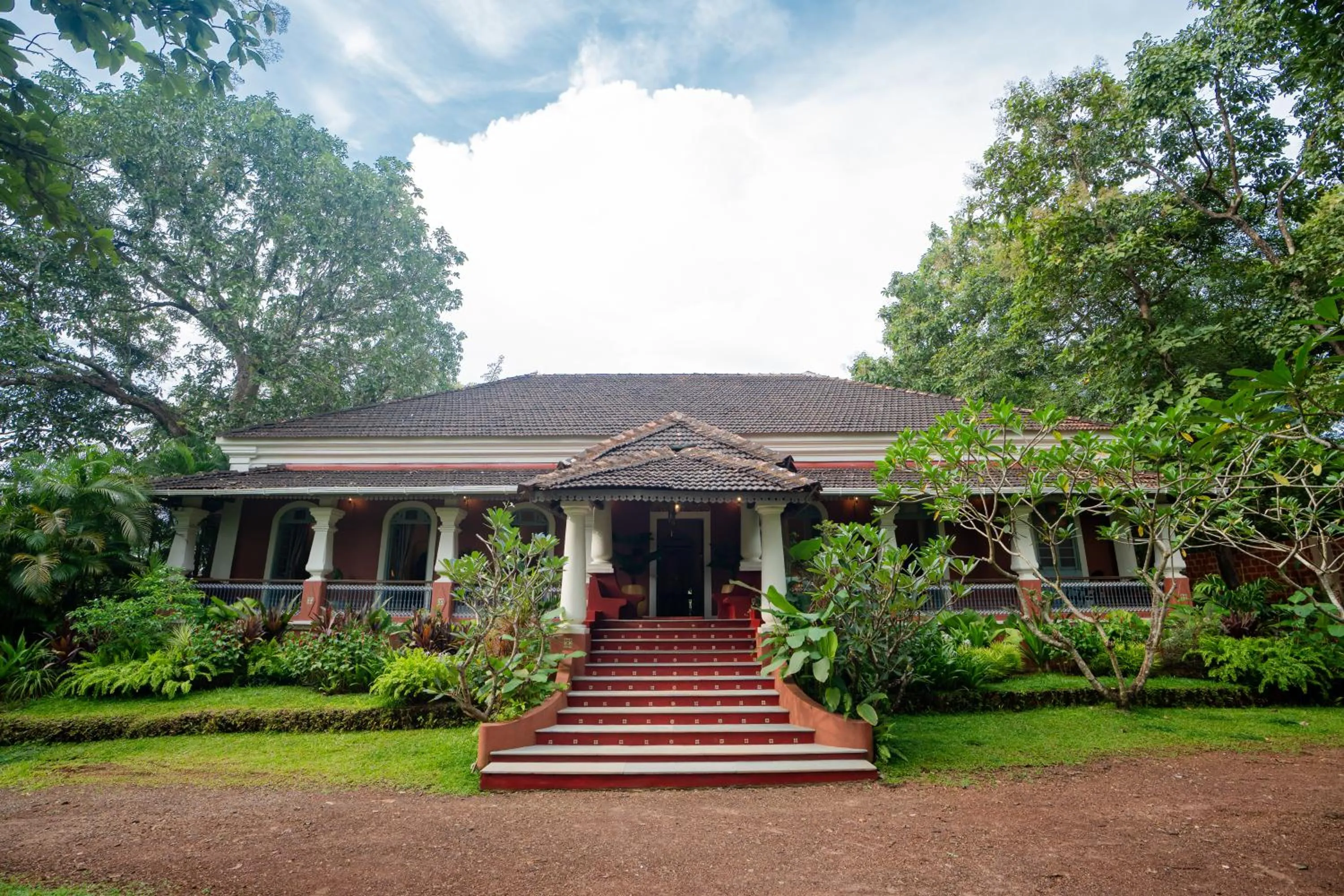 Facade/entrance in Mansao Curtorim - A CGH Earth SAHA Experience