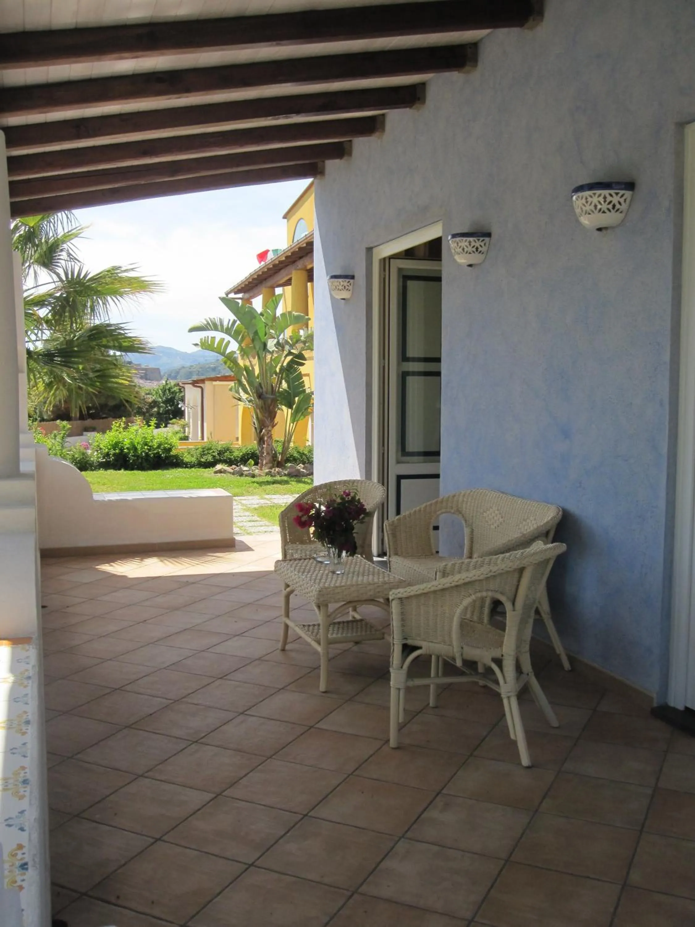 Patio in Hotel Bougainville