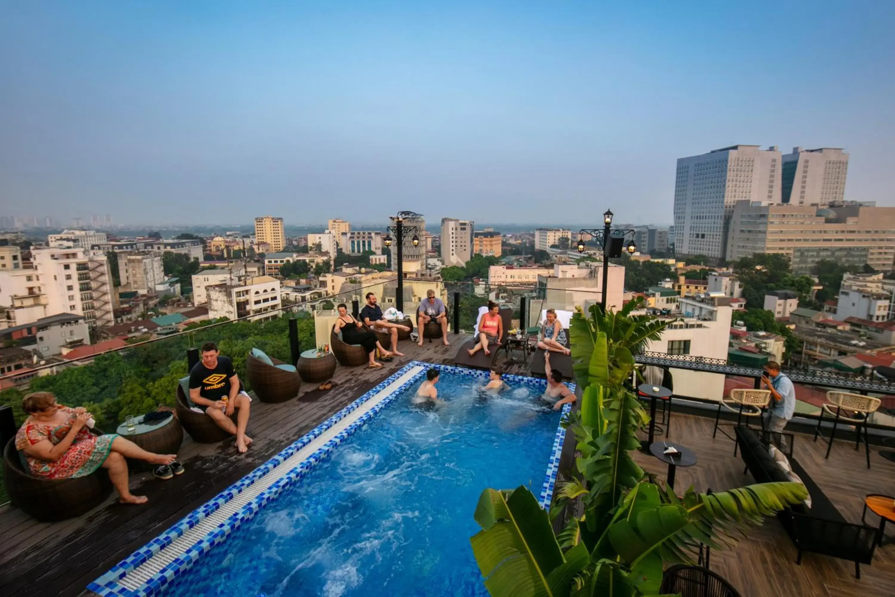 Pool view in MAY DE VILLE Corner Hotel Pool view in MAY DE VILLE Corner Hotel