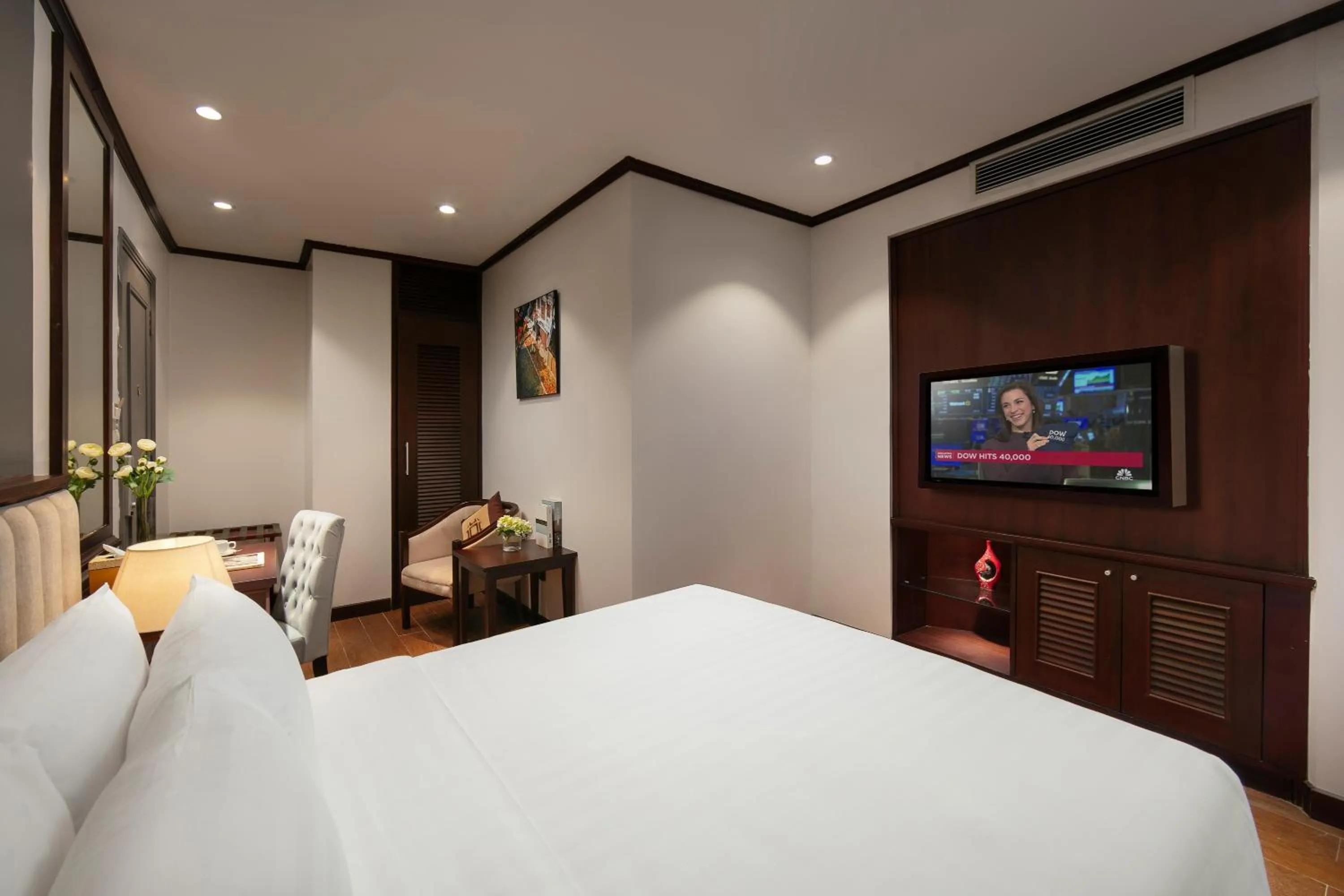 Bedroom, Bed in MAY DE VILLE Corner Hotel