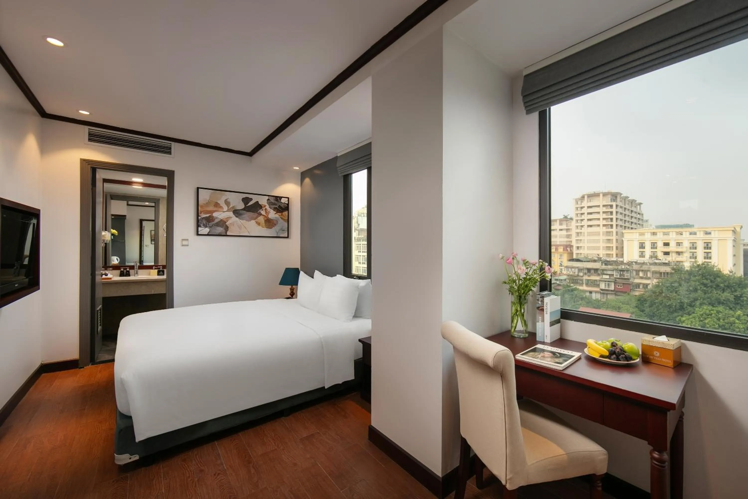 View (from property/room), Bed in MAY DE VILLE Corner Hotel