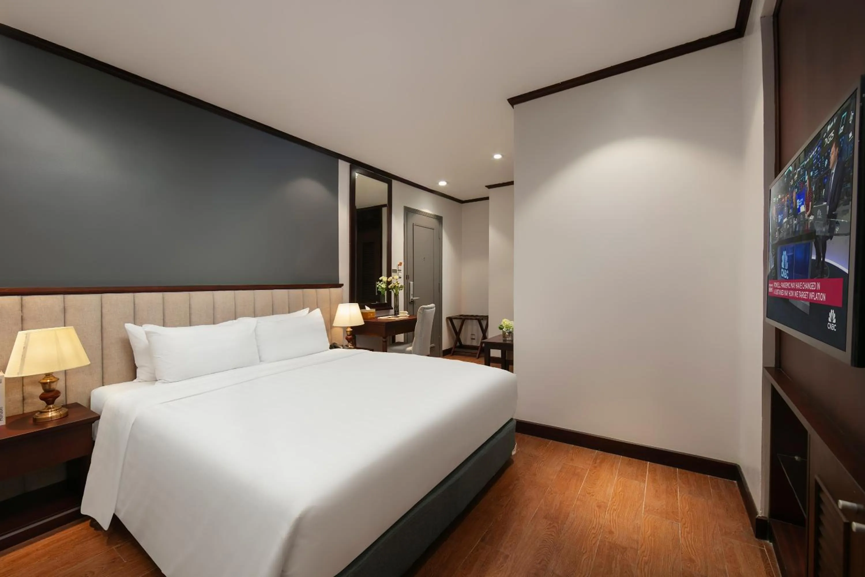 Bedroom, Bed in MAY DE VILLE Corner Hotel