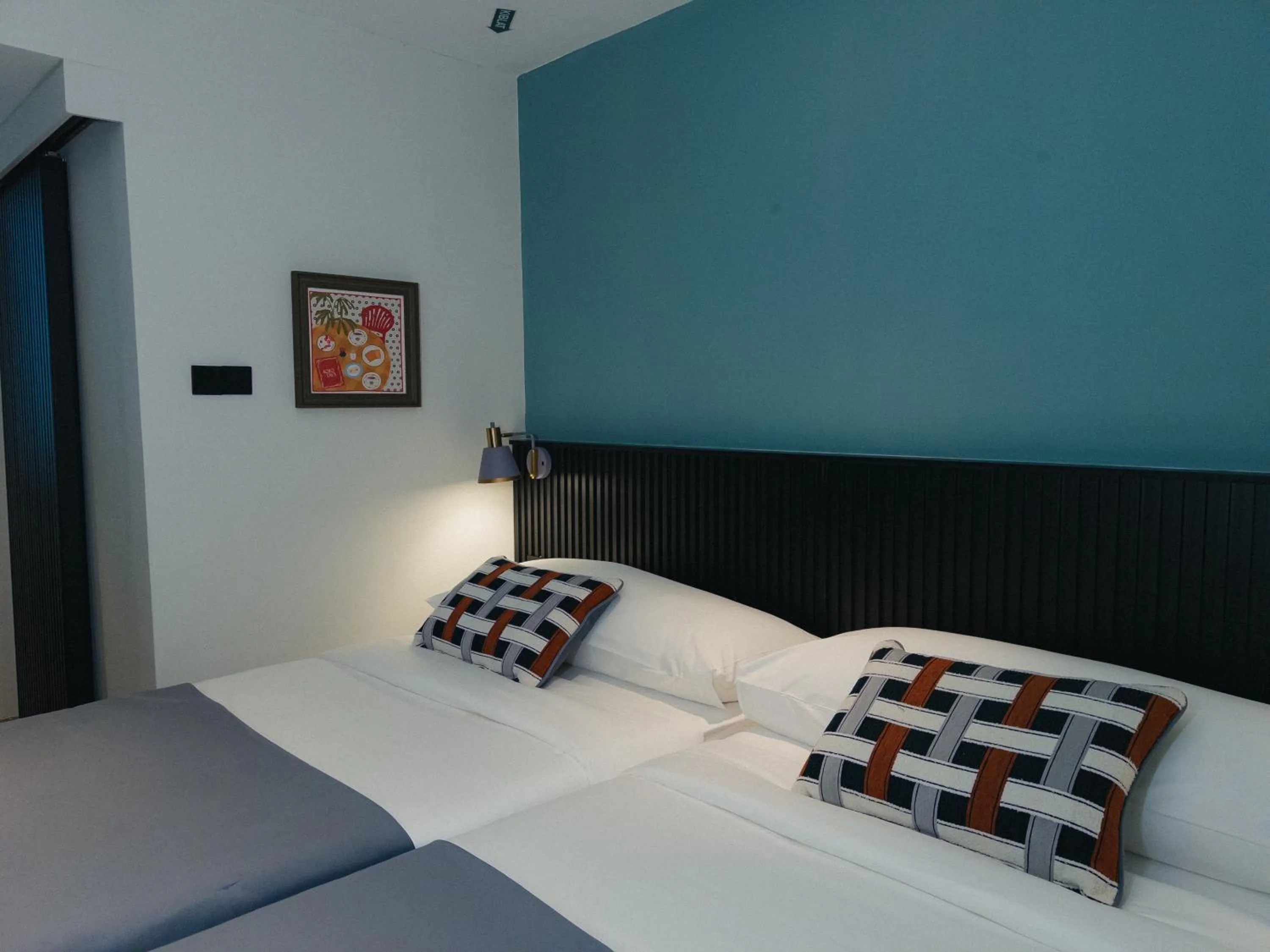 Bedroom, Bed in Legacy Hill Hotel