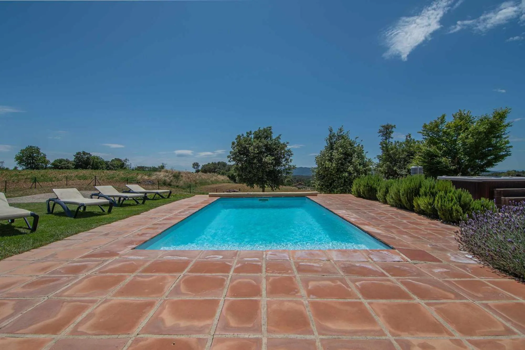 Swimming pool in Villa de vacaciones con encanto - El Serrat