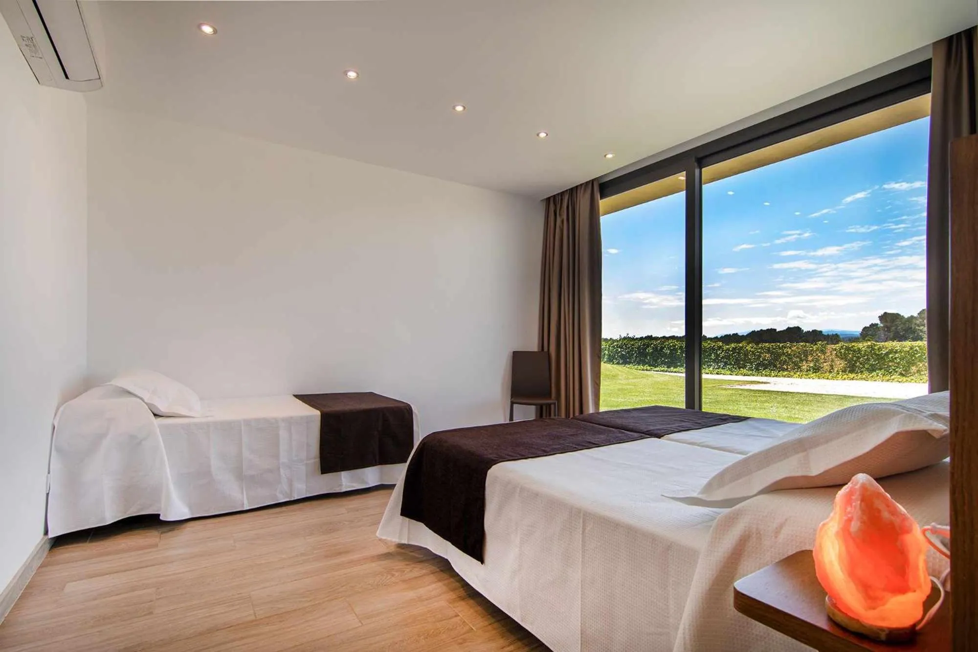 Photo of the whole room, Bed in Villa de vacaciones con encanto - El Serrat