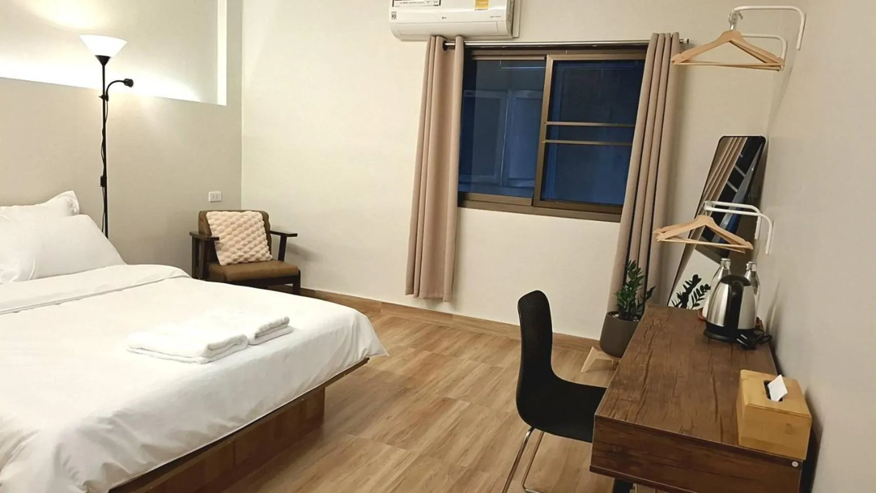 Bed in Cozy Corner Bangpho